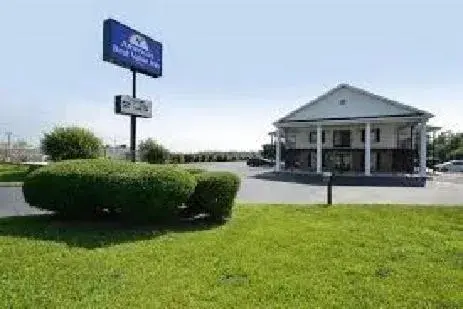 Property building in Americas Best Value Inn-Winnsboro Property building in Americas Best Value Inn-Winnsboro