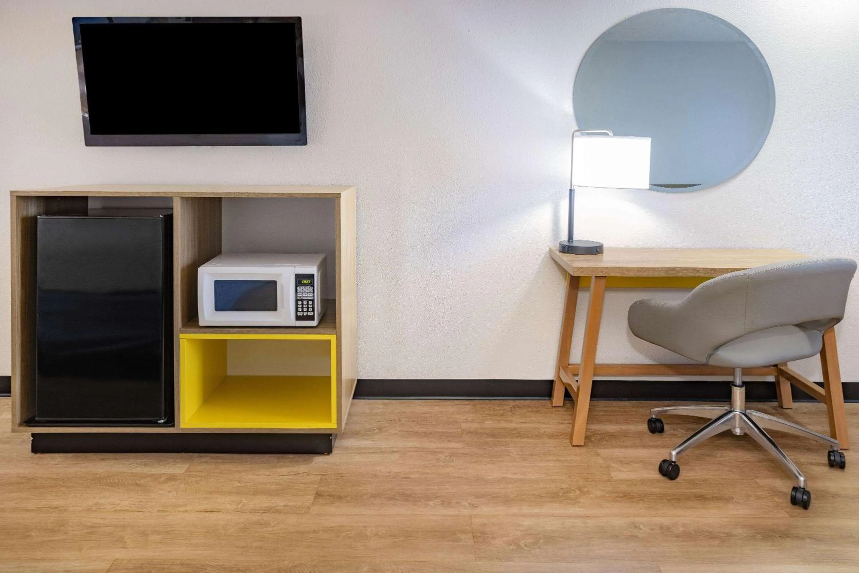 Bed in Days Inn by Wyndham Barnwell