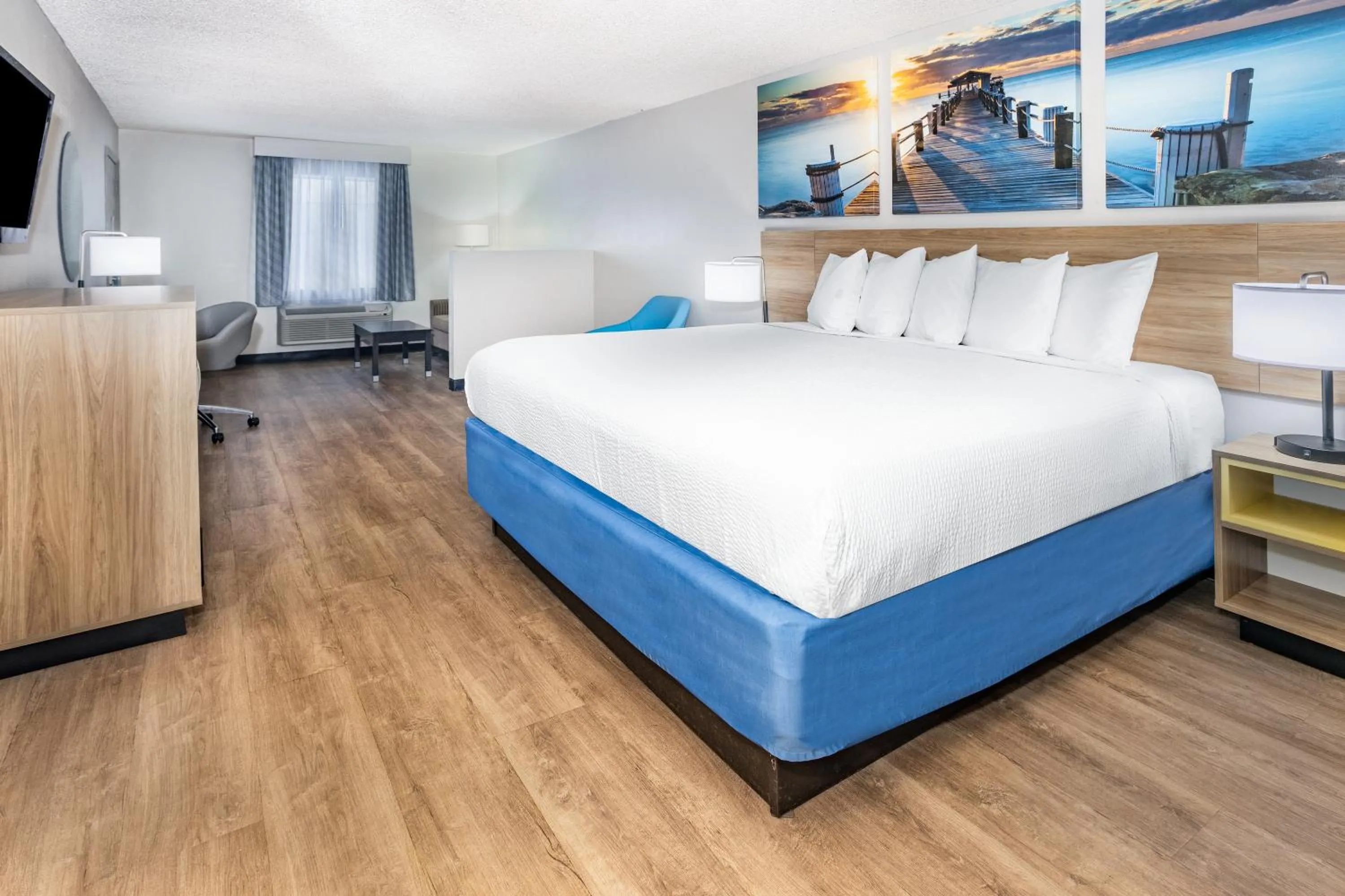 Bed in Days Inn by Wyndham Barnwell