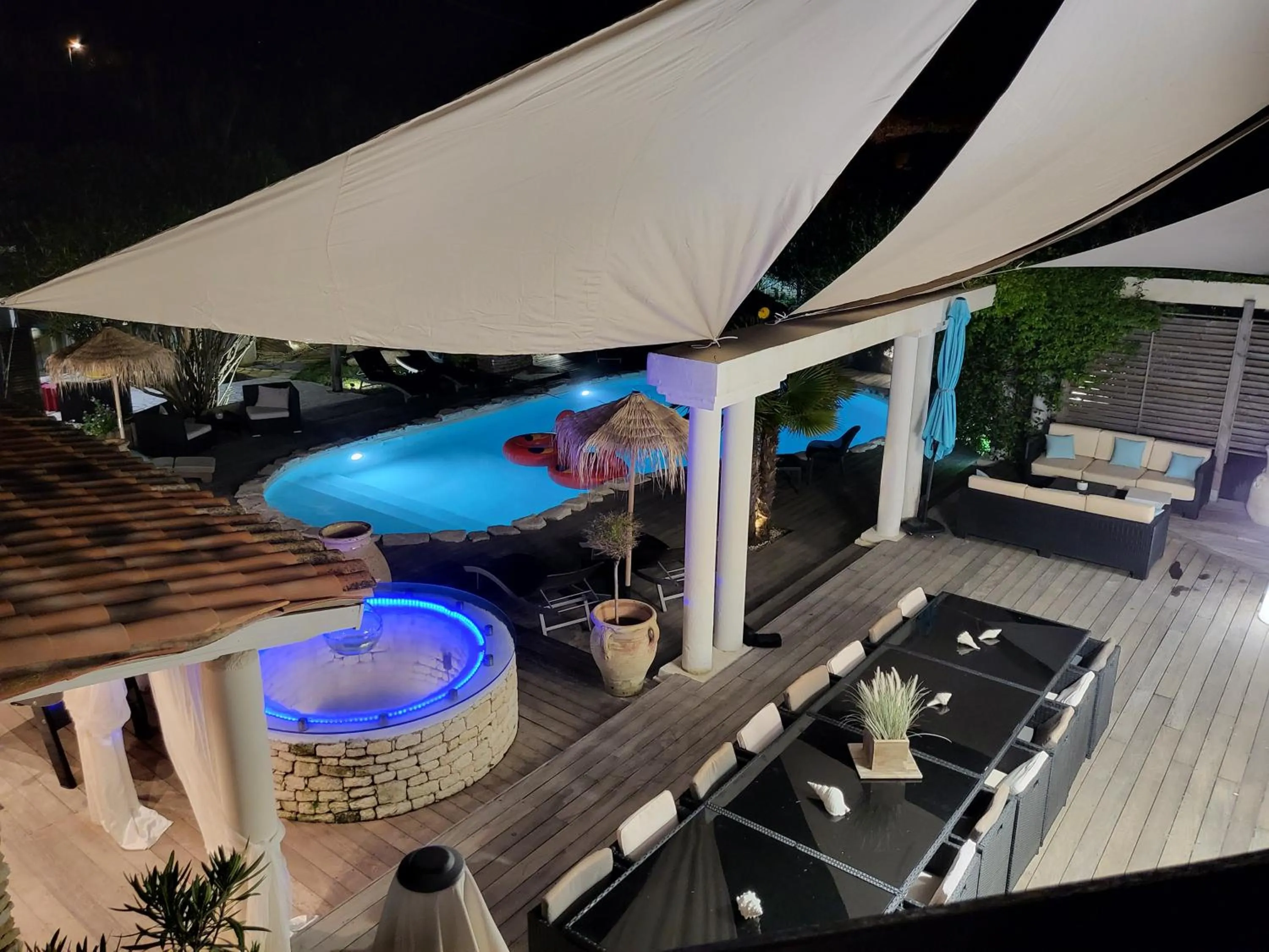 Patio in Villa Petra Bianca Suites & Chambres