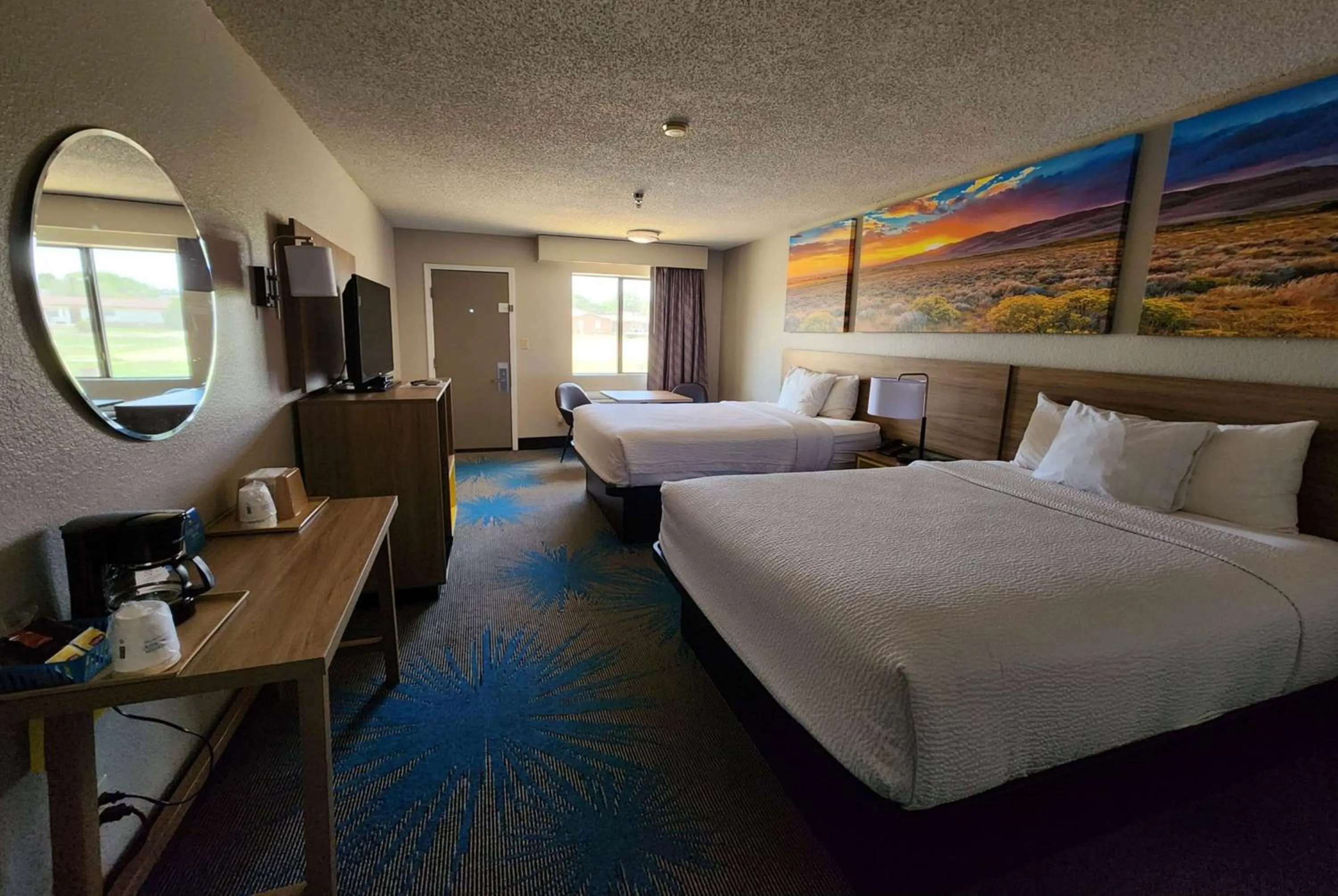 Photo of the whole room, Bed in Days Inn by Wyndham Tucumcari