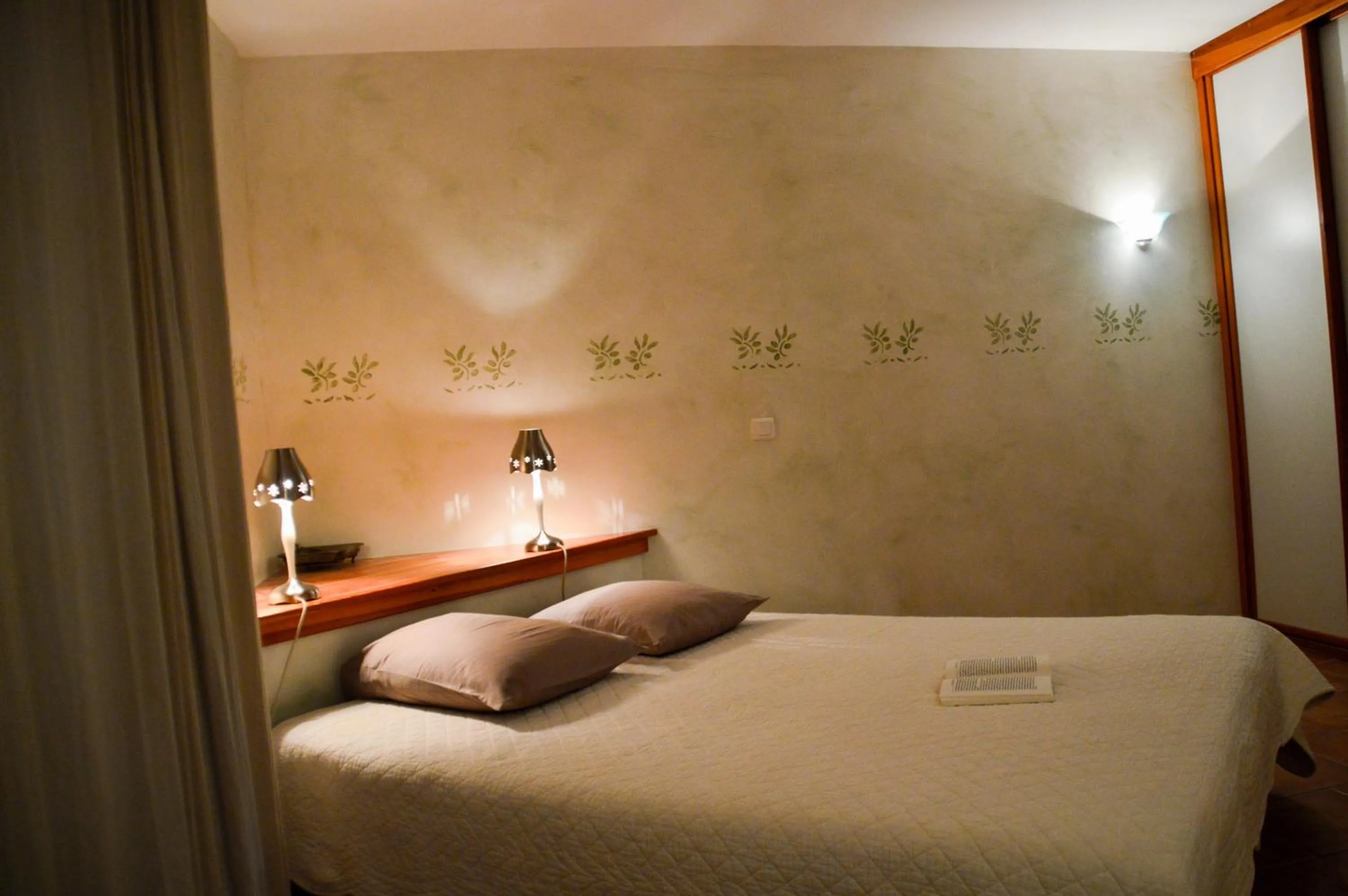 Photo of the whole room, Bed in La Bastide Du Claus - Vitaverde