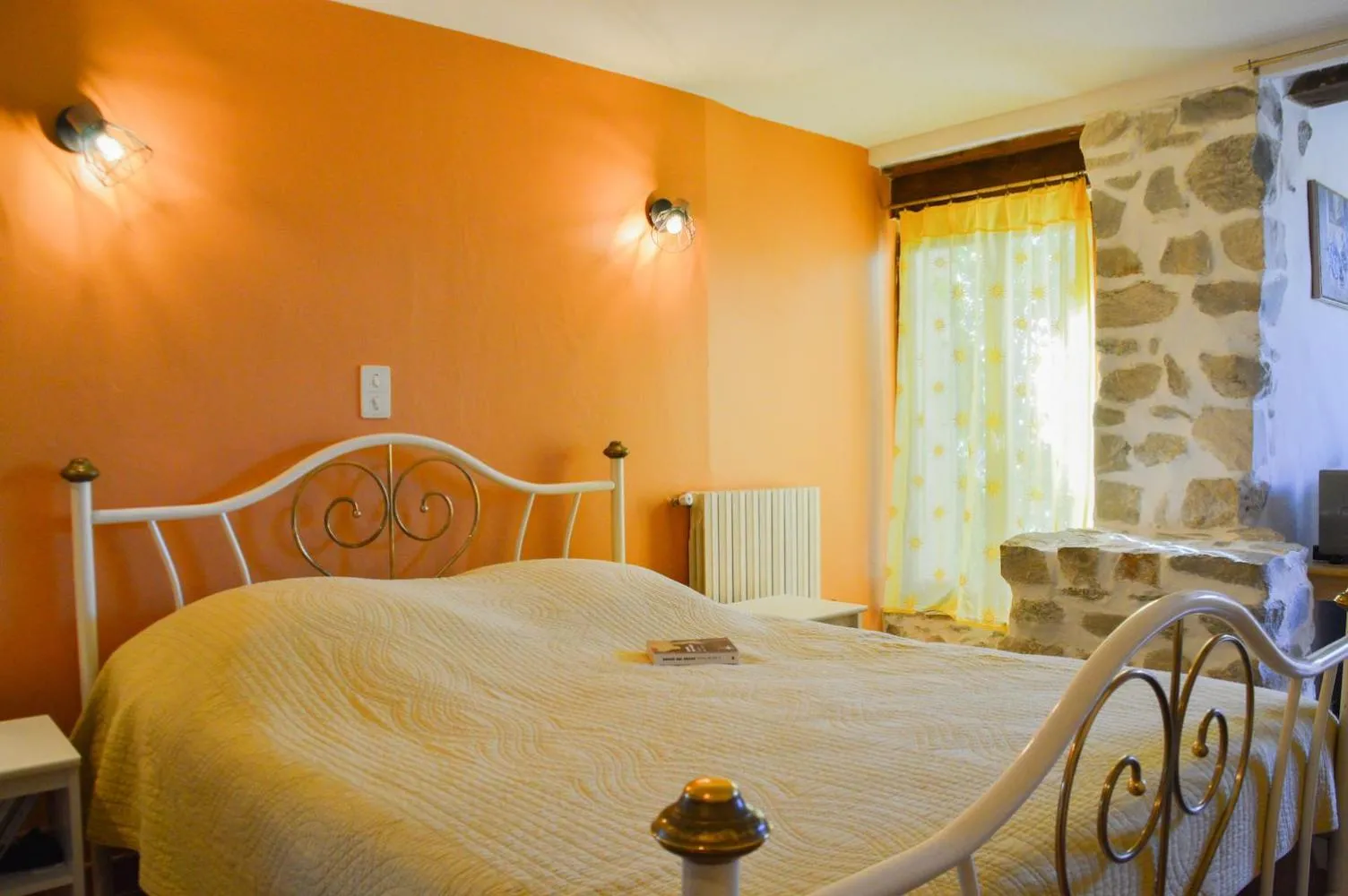 Photo of the whole room, Bed in La Bastide Du Claus - Vitaverde