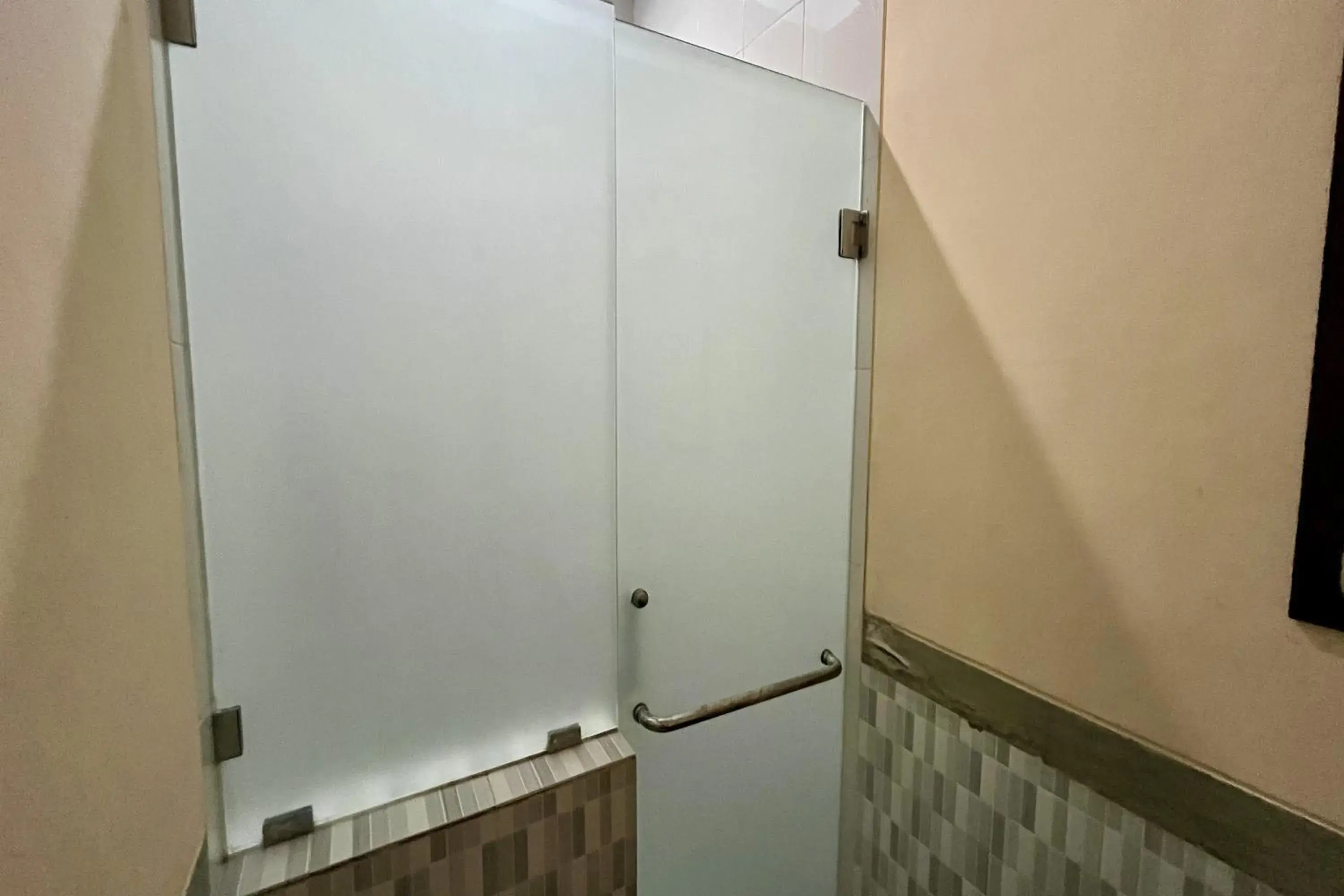 Bathroom in Mai Guest House Sanur Bathroom in Mai Guest House Sanur