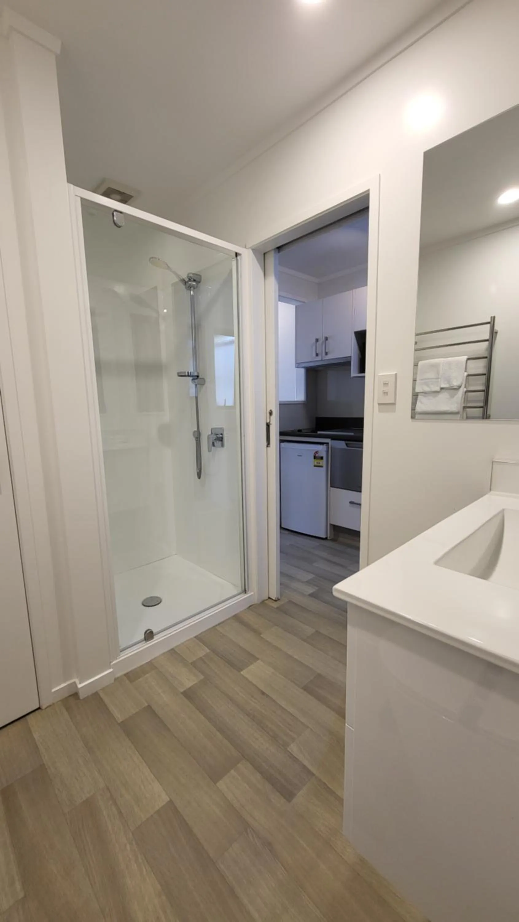 Bathroom in Manukau Motor Lodge