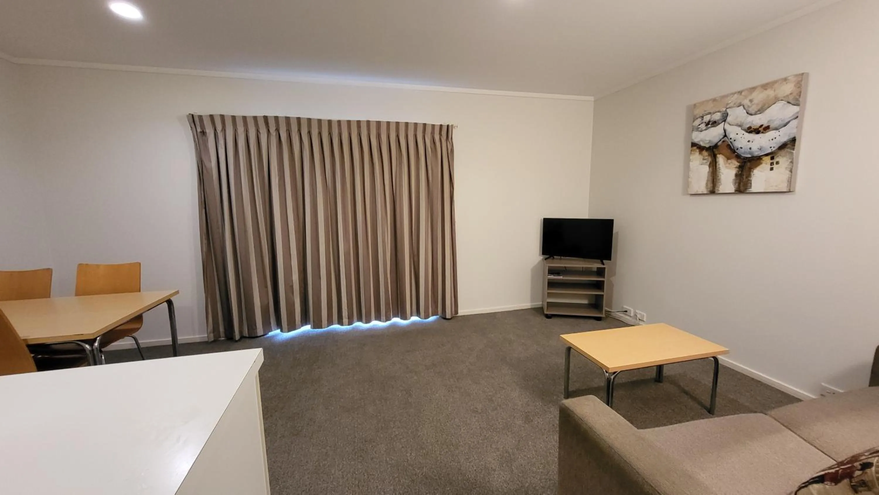 TV and multimedia in Manukau Motor Lodge