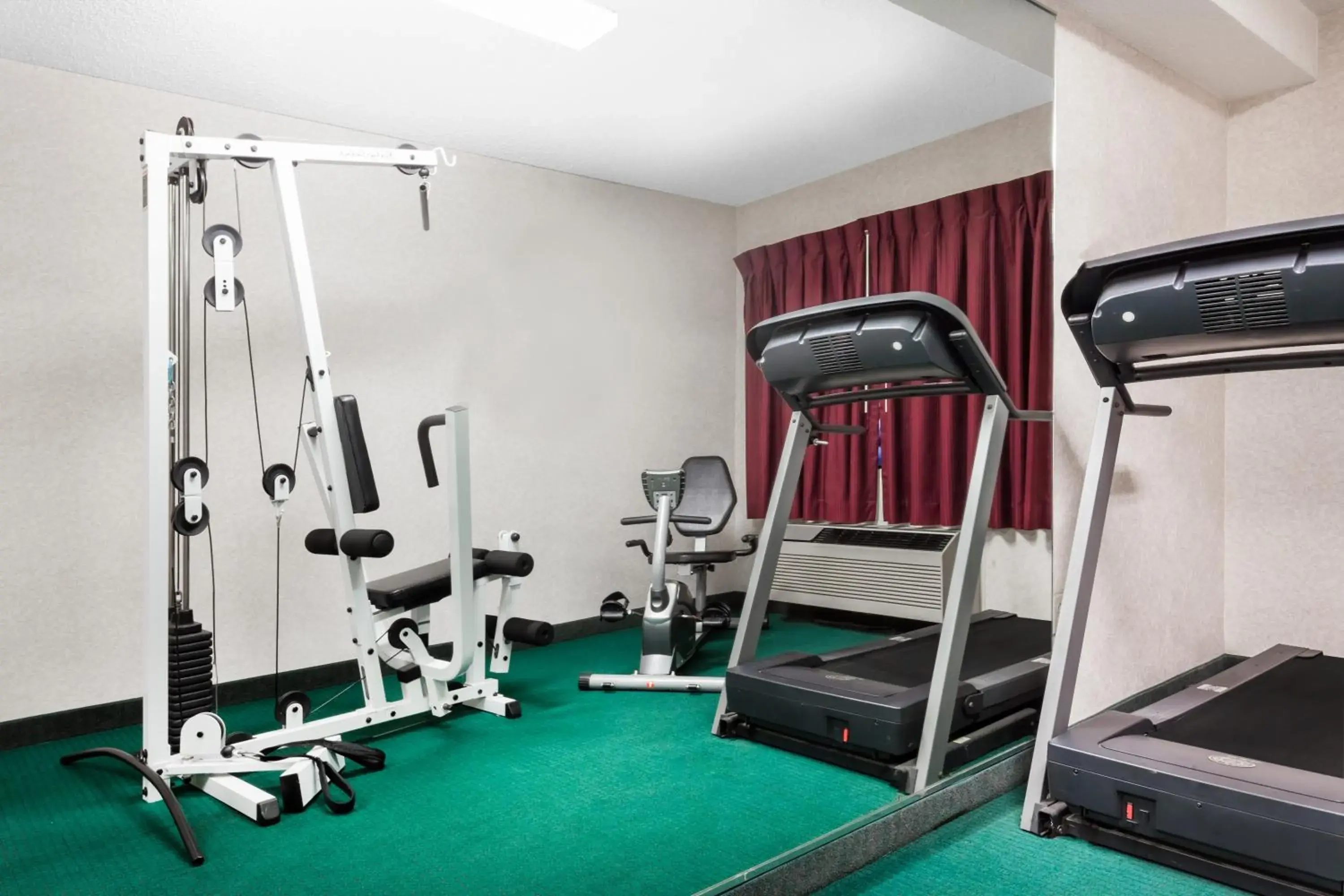 Fitness centre/facilities in Ramada by Wyndham Tell City Fitness centre/facilities in Ramada by Wyndham Tell City