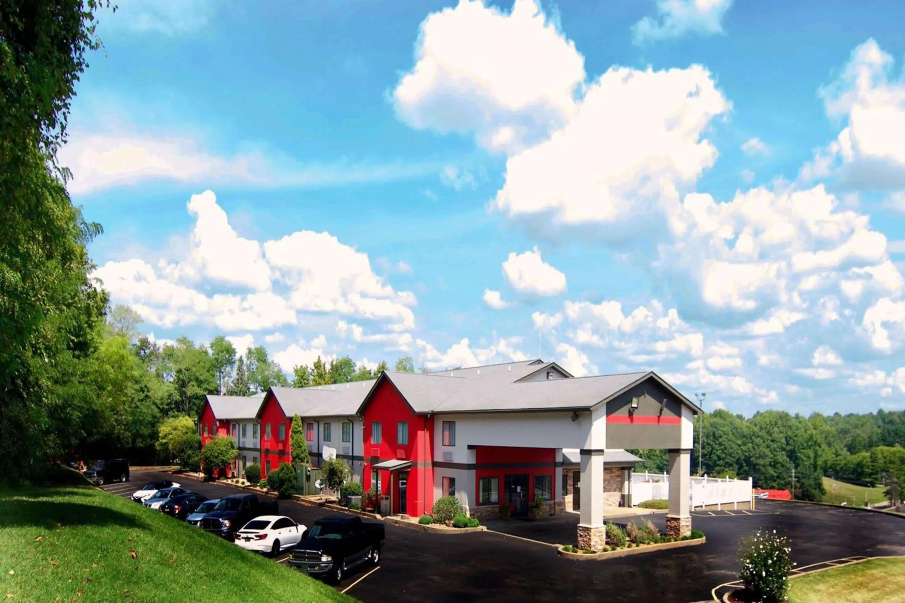 Property building in Ramada by Wyndham Tell City