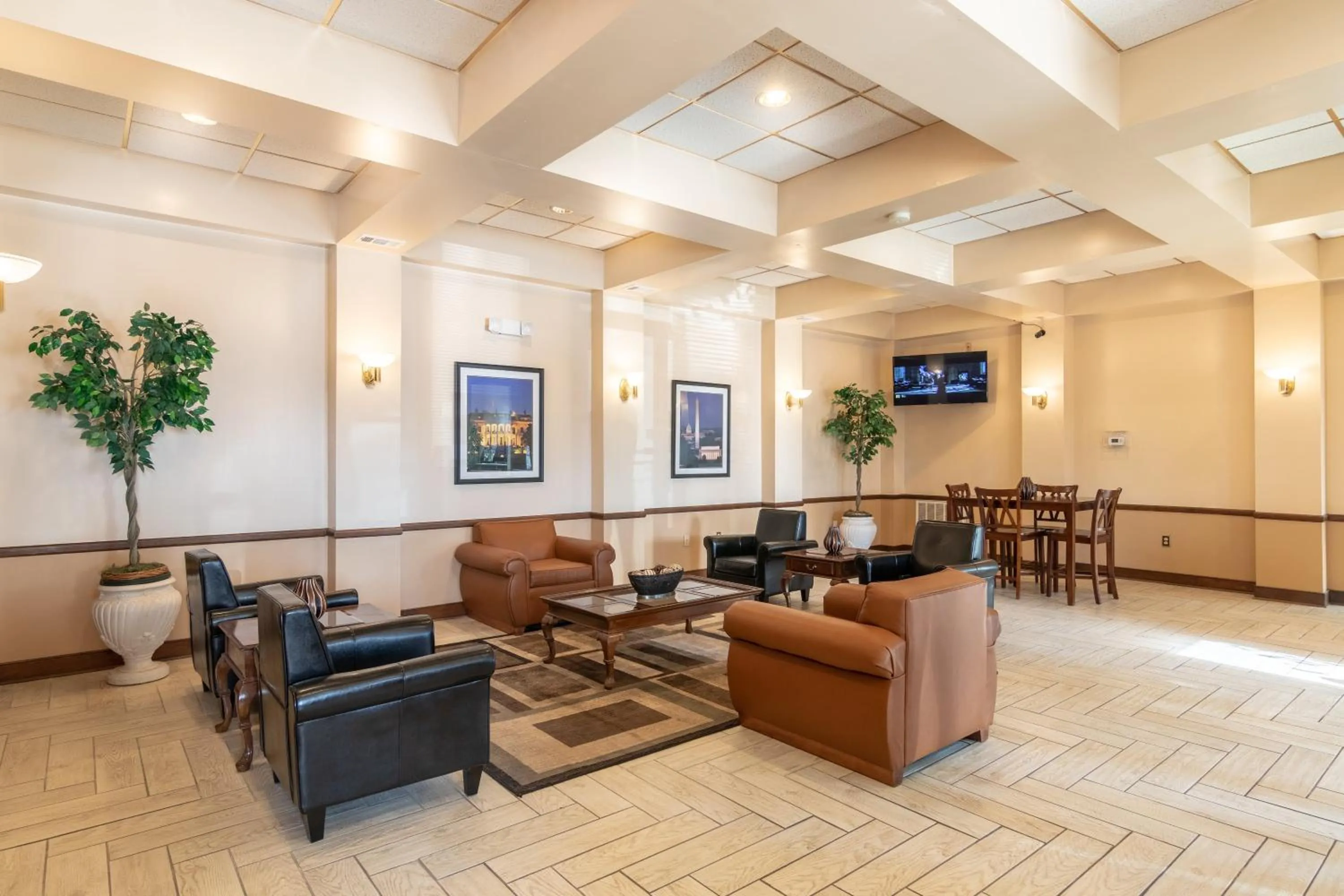Lobby or reception in Master Suites Hotel