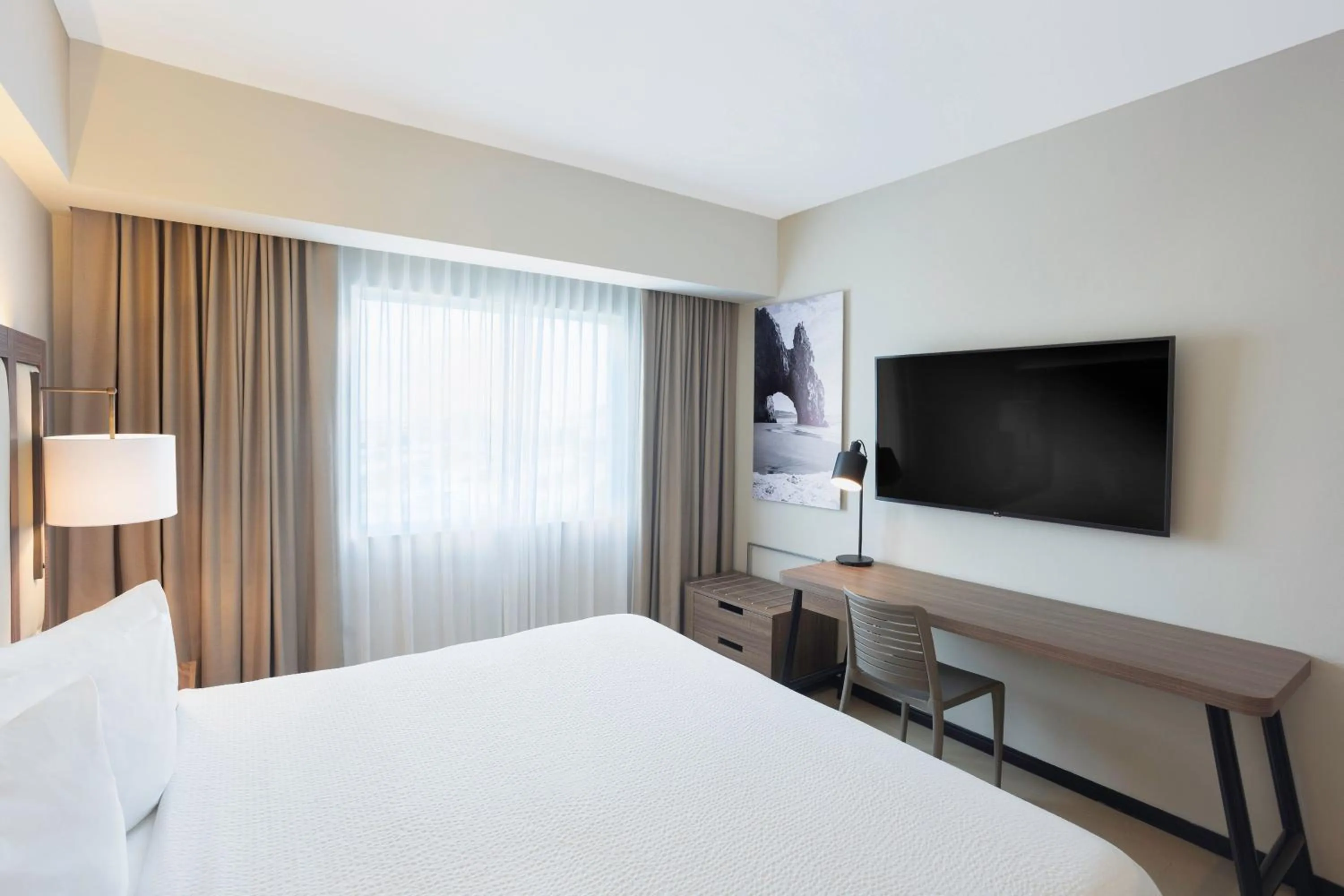 Photo of the whole room, Bed in Fairfield by Marriott Los Cabos