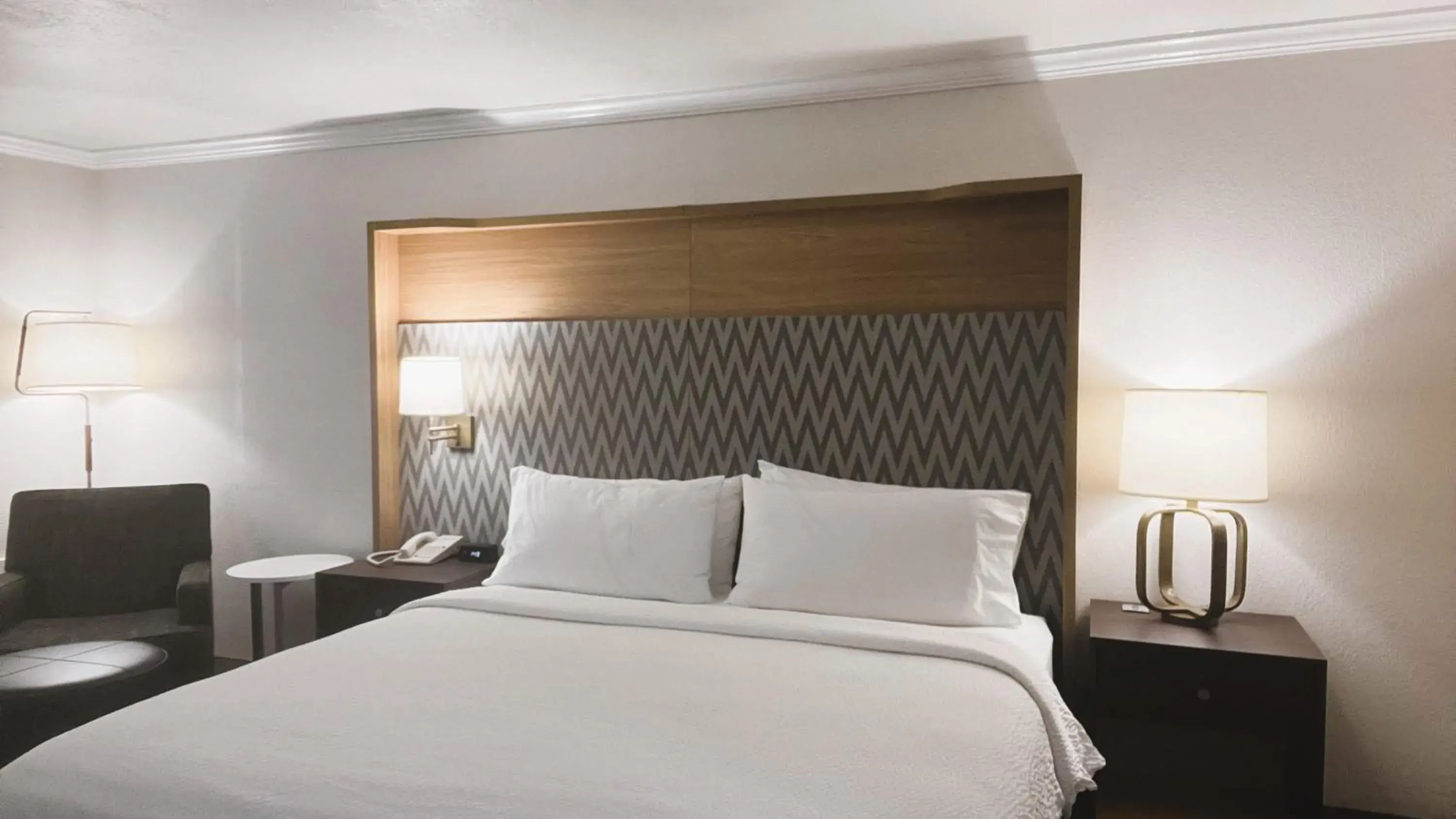 Bed in Holiday Inn Rock Springs by IHG Bed in Holiday Inn Rock Springs by IHG