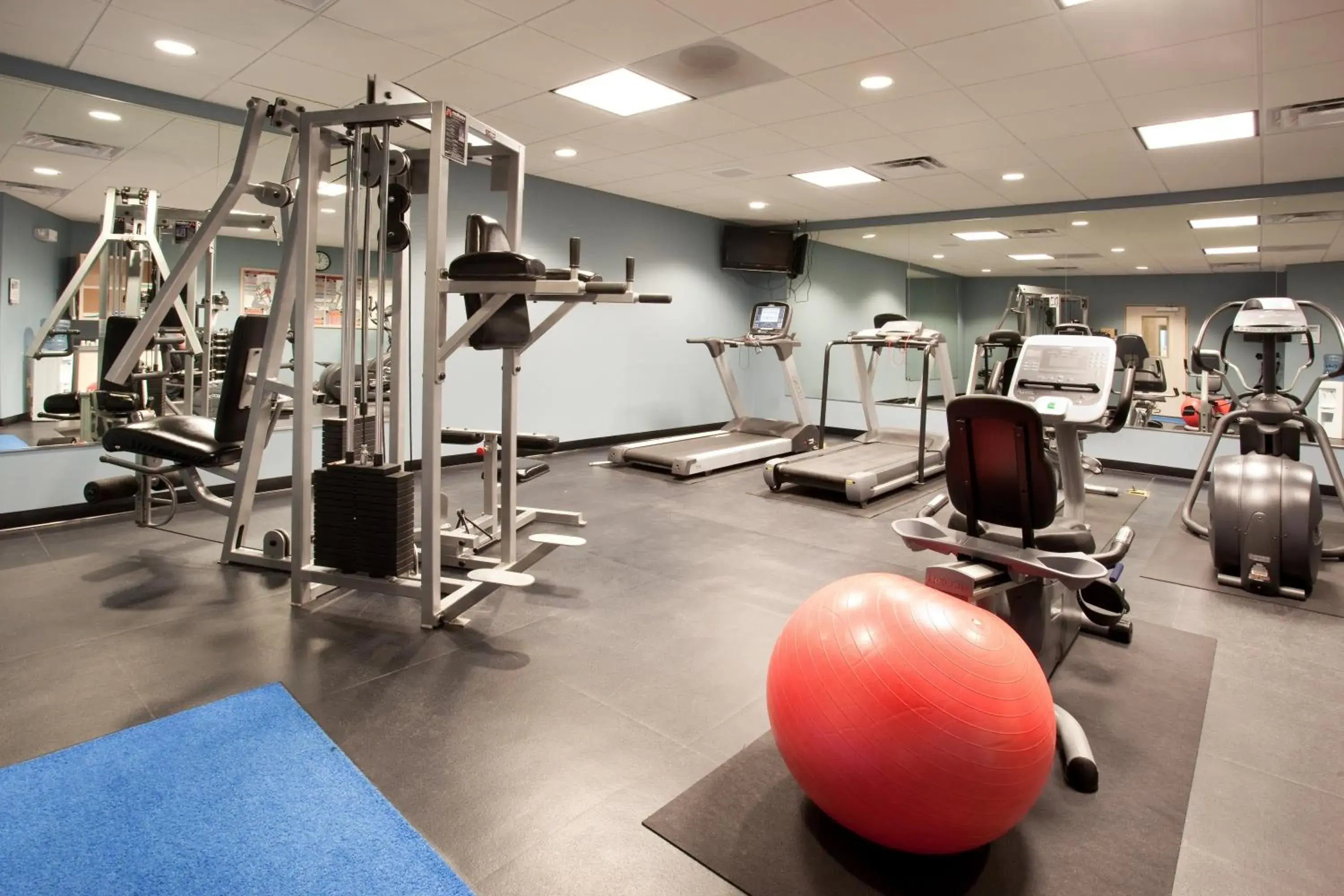 Fitness centre/facilities in Holiday Inn Rock Springs by IHG Fitness centre/facilities in Holiday Inn Rock Springs by IHG