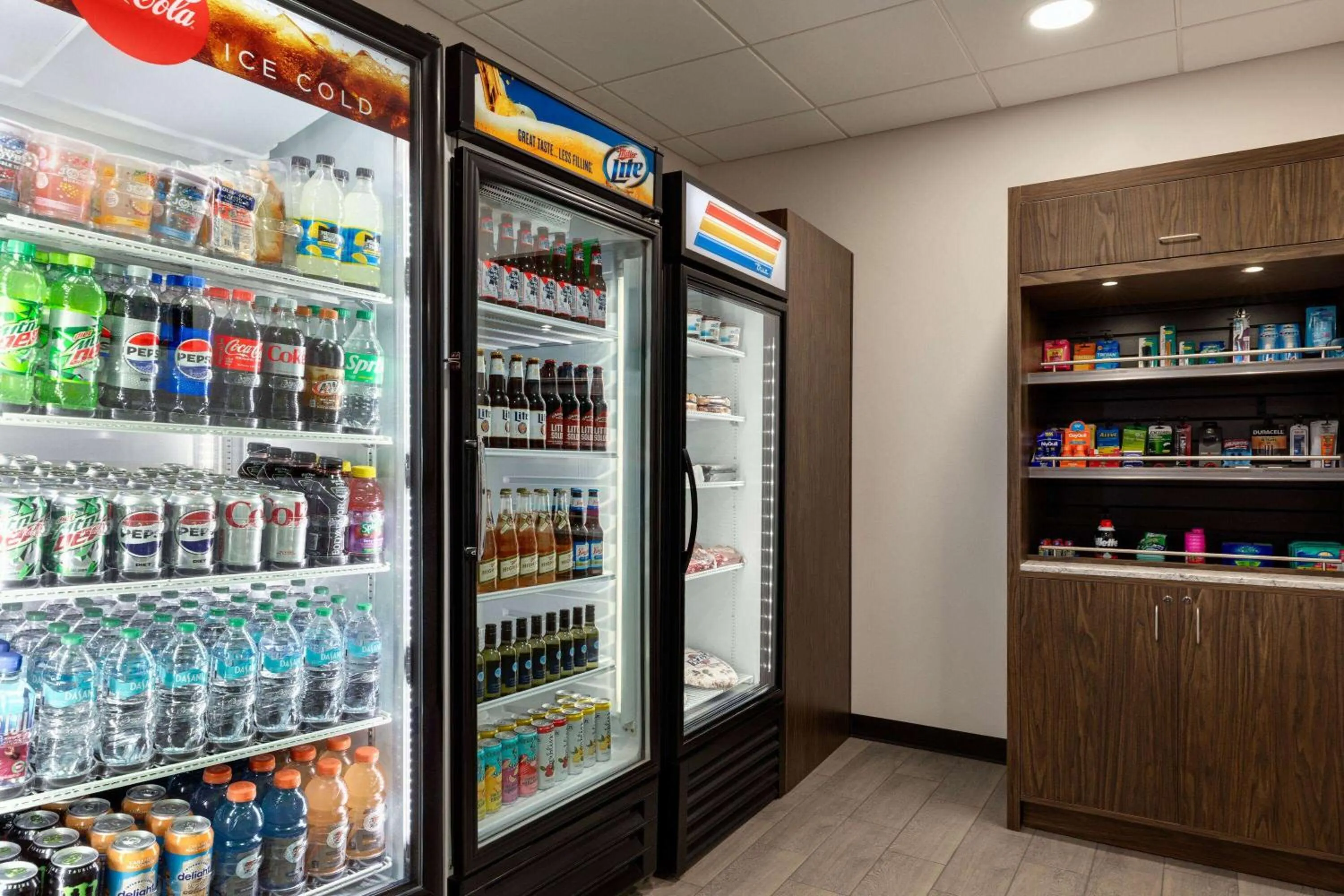 Food and drinks in Wingate by Wyndham Green Bay