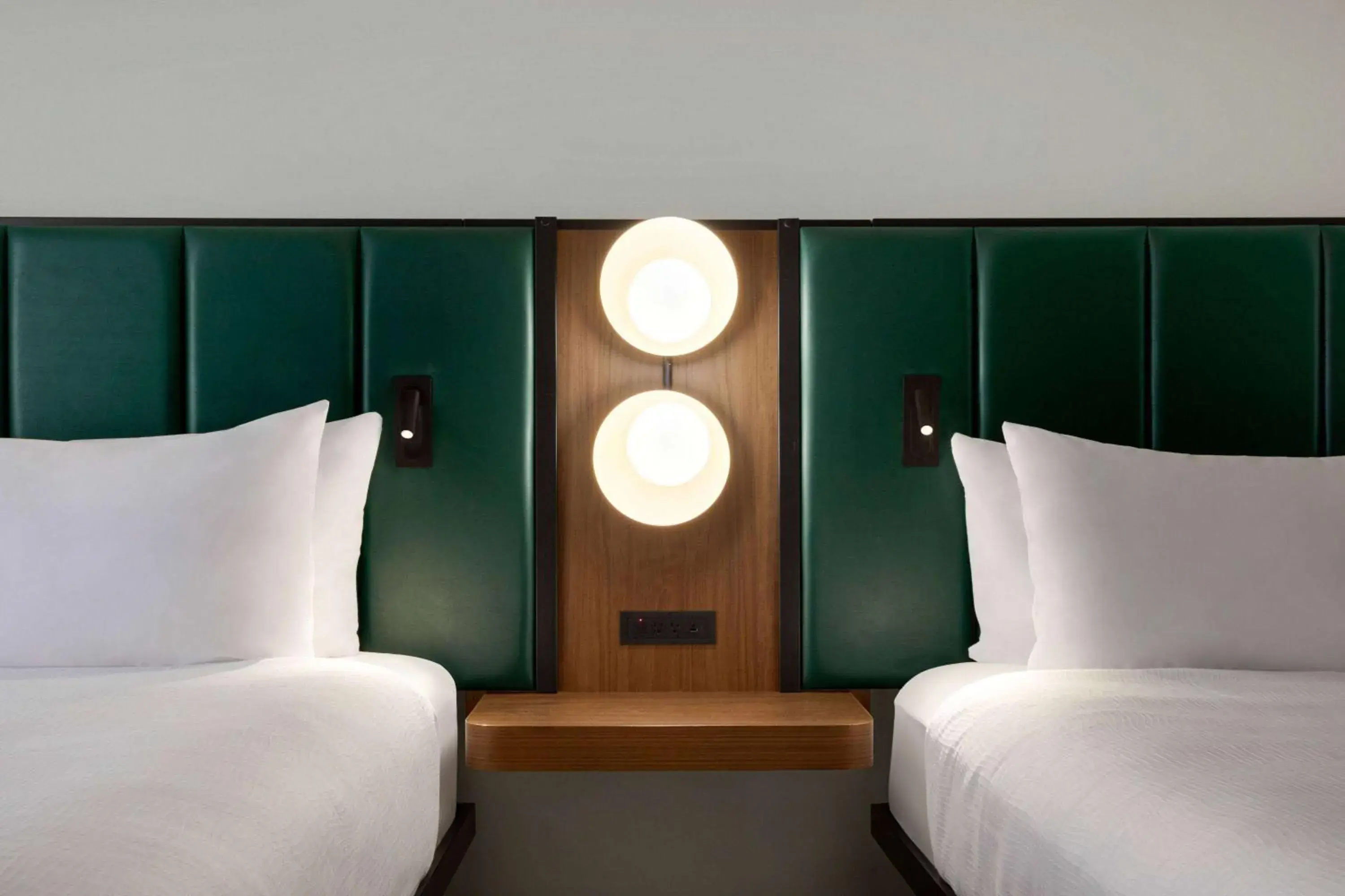 Photo of the whole room, Bed in Wingate by Wyndham Green Bay Photo of the whole room, Bed in Wingate by Wyndham Green Bay