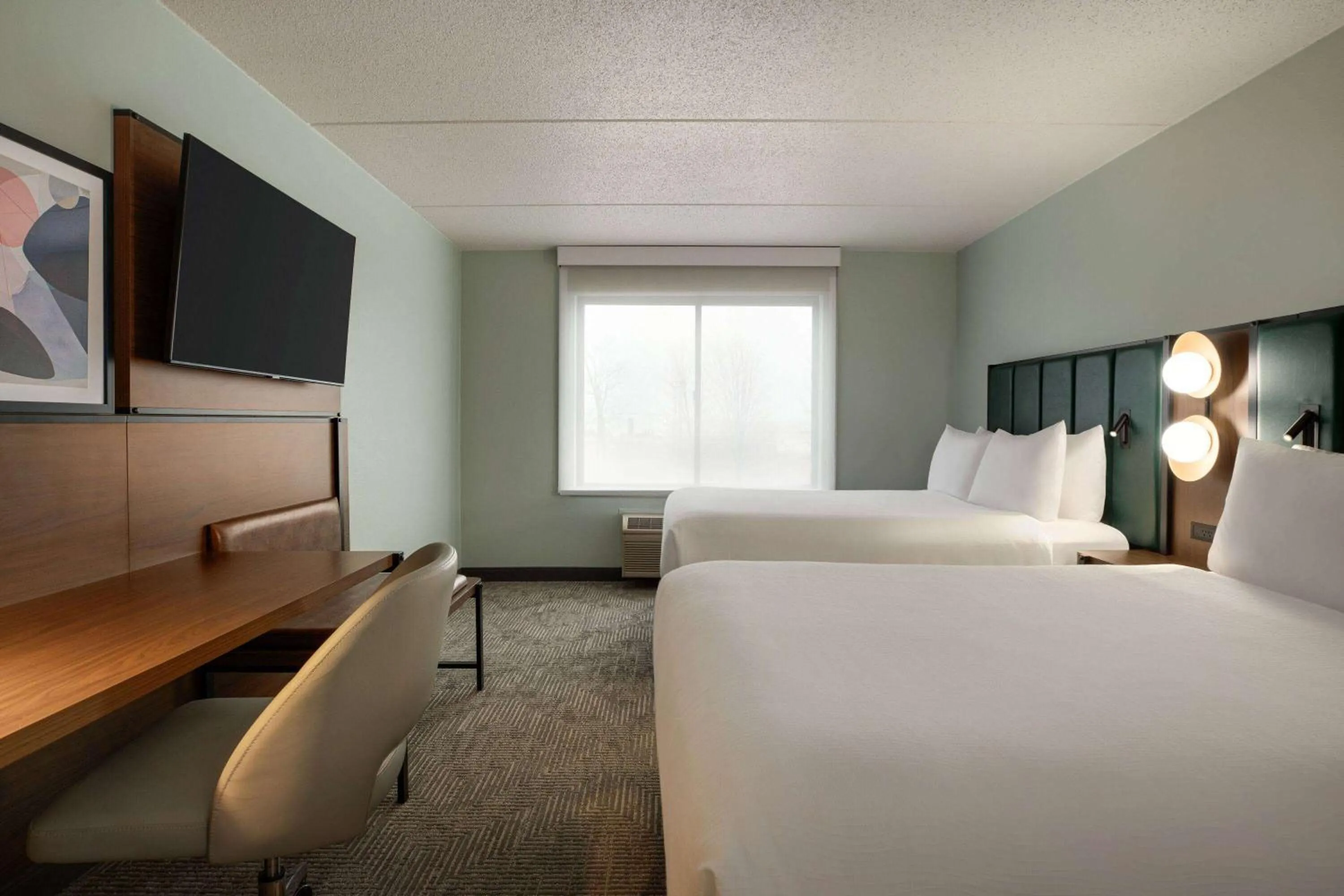 Photo of the whole room, Bed in Wingate by Wyndham Green Bay