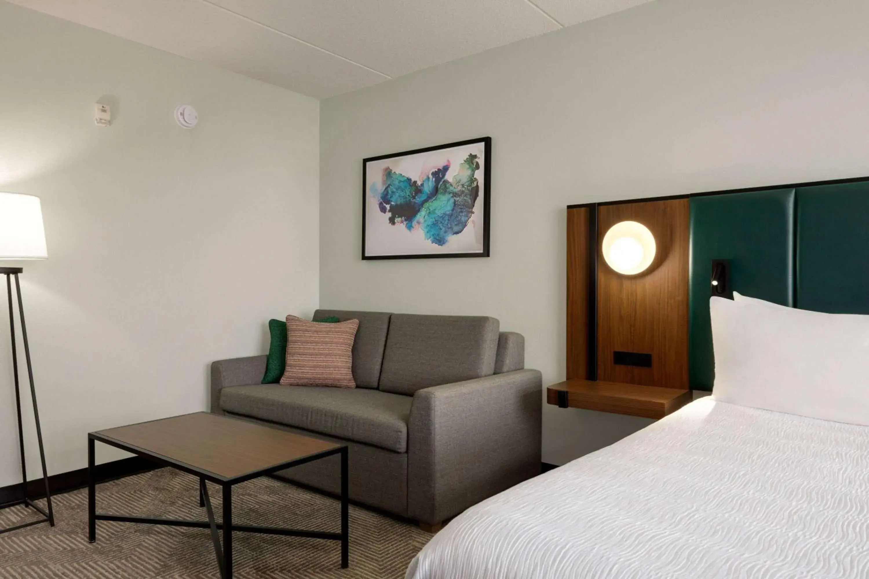 Photo of the whole room, Bed in Wingate by Wyndham Green Bay Photo of the whole room, Bed in Wingate by Wyndham Green Bay