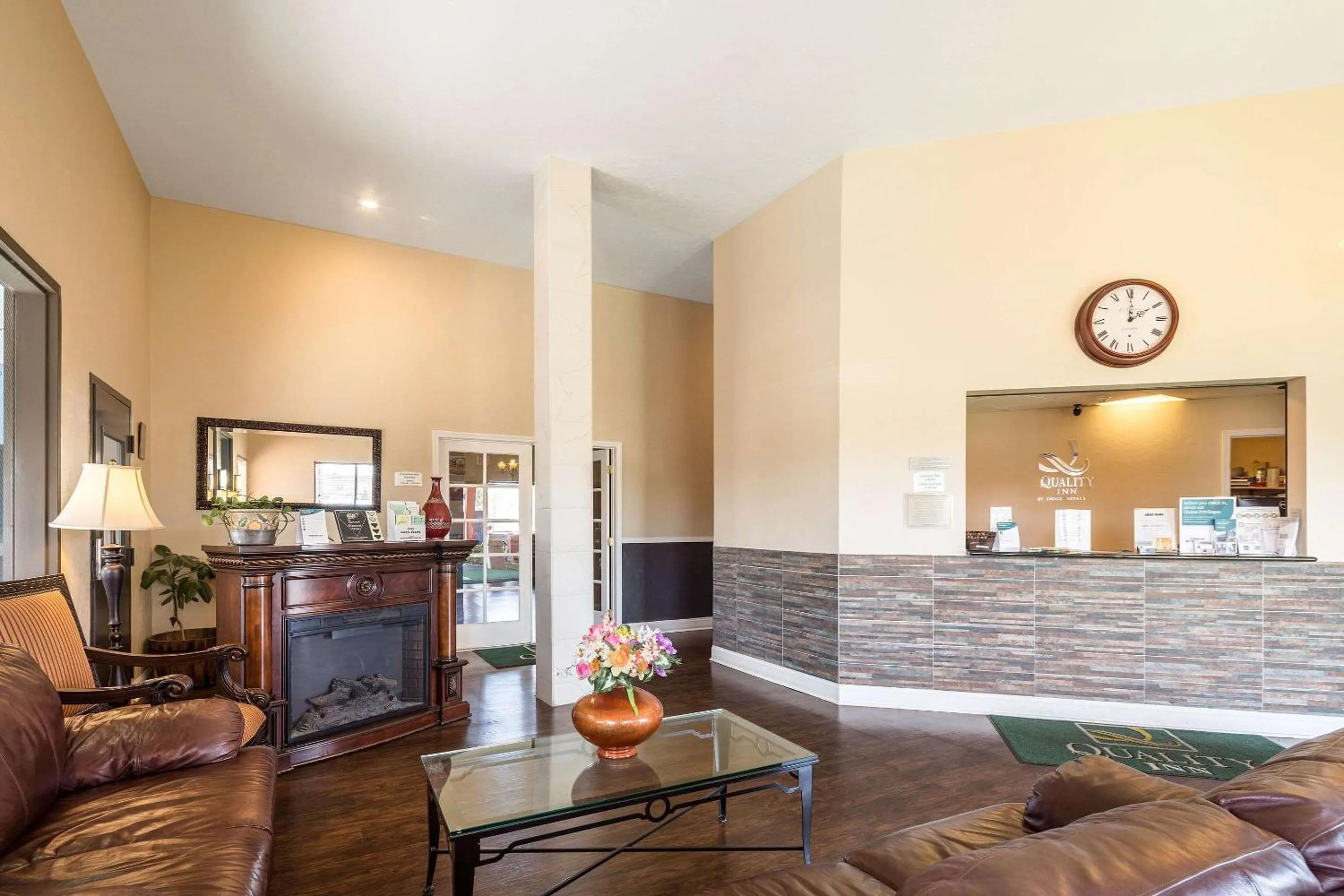 Lobby or reception in Quality Inn