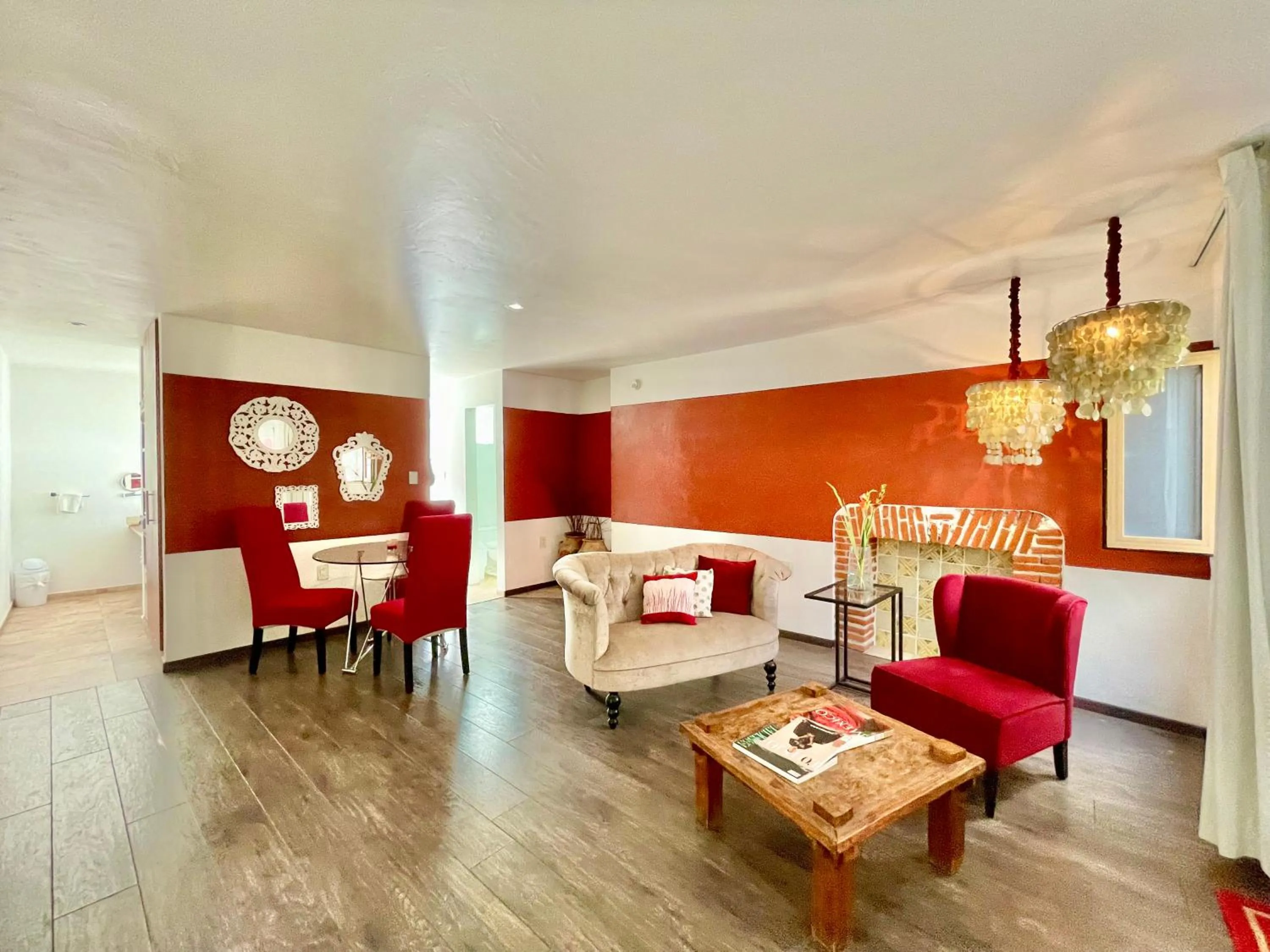 Living room in El Sueño Hotel & Spa