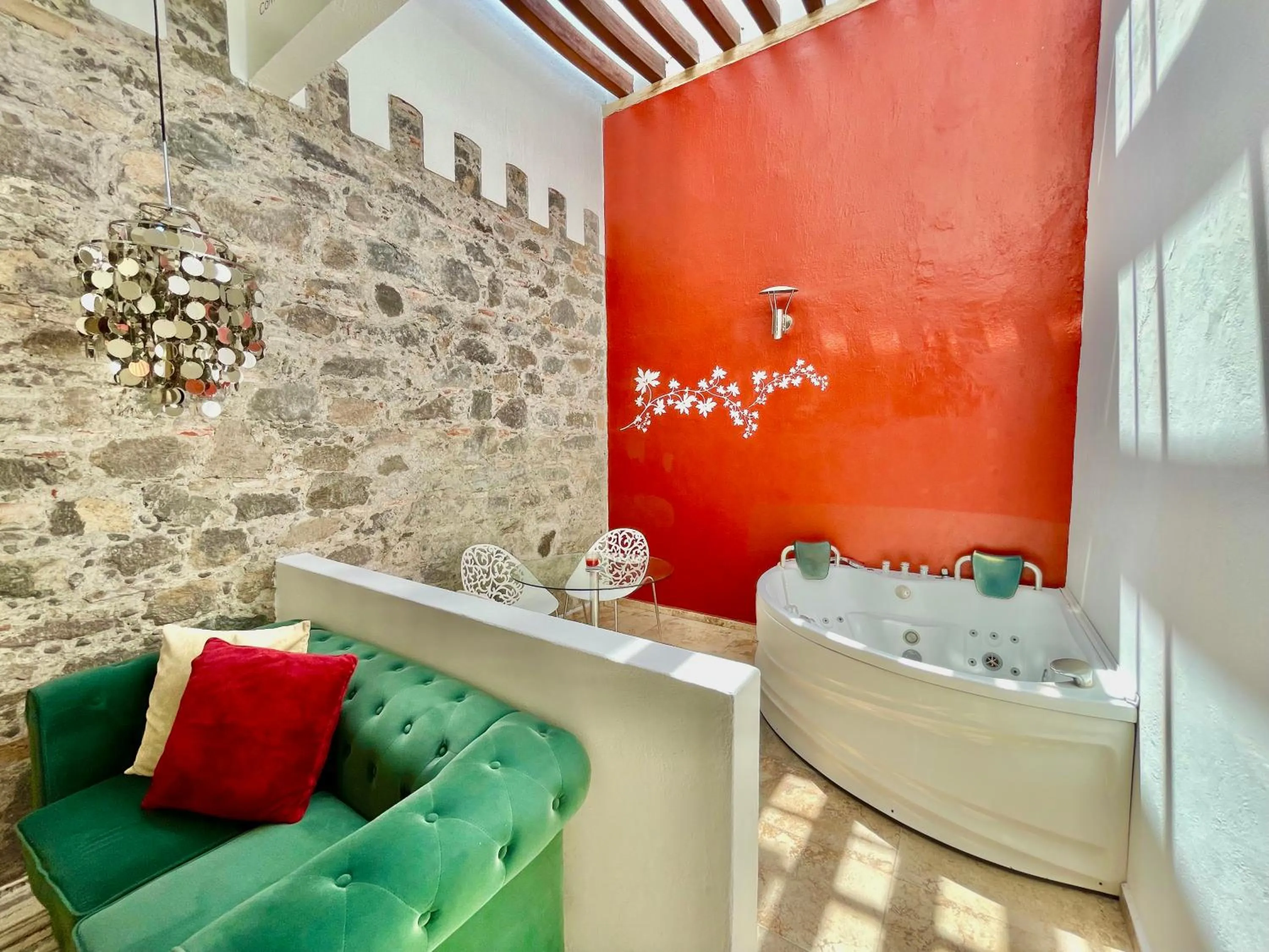 Bath in El Sueño Hotel & Spa