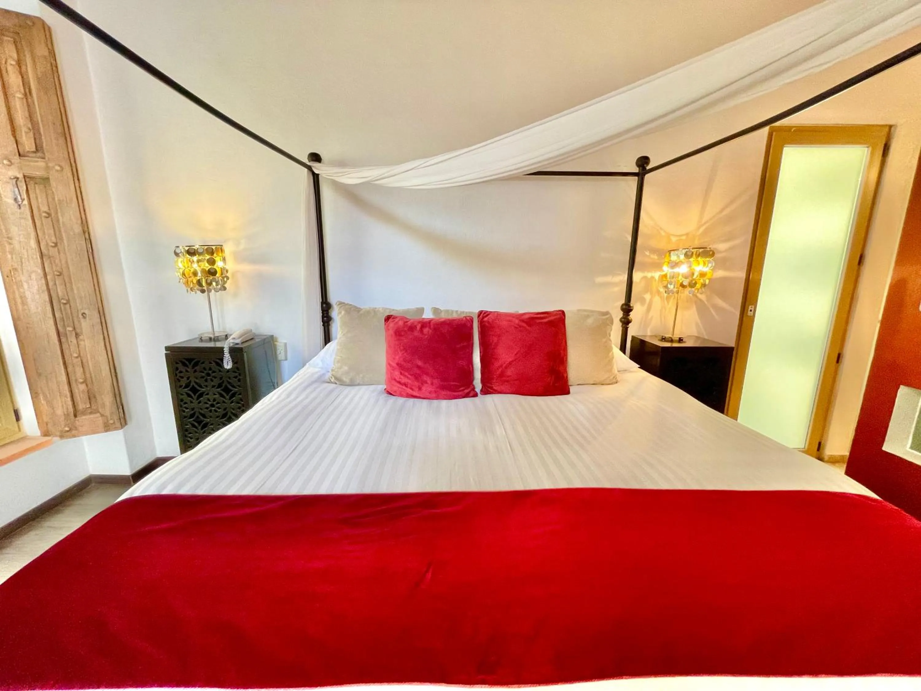 Bed in El Sueño Hotel & Spa