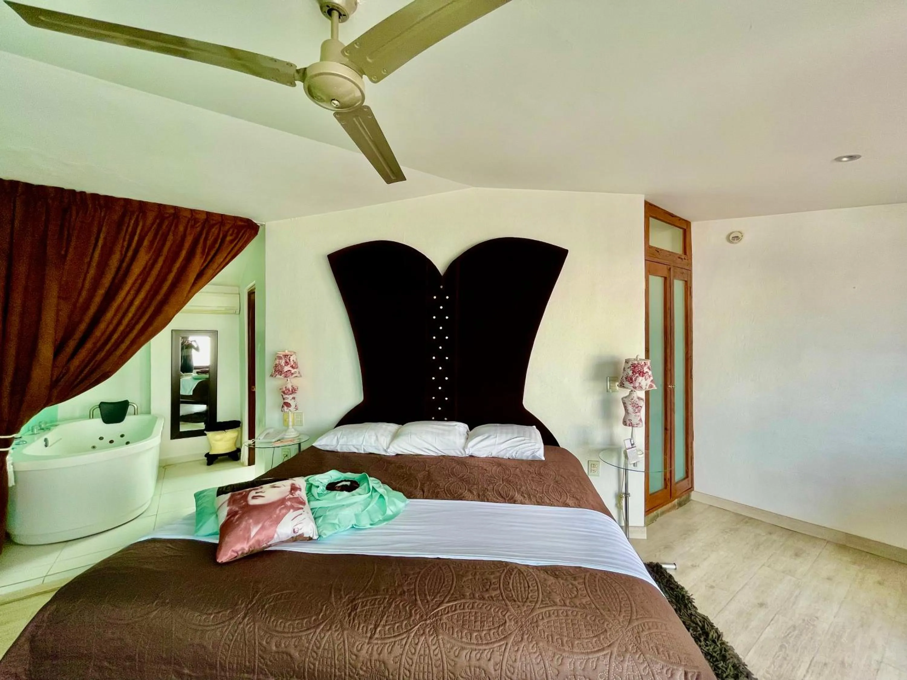 Bed in El Sueño Hotel & Spa