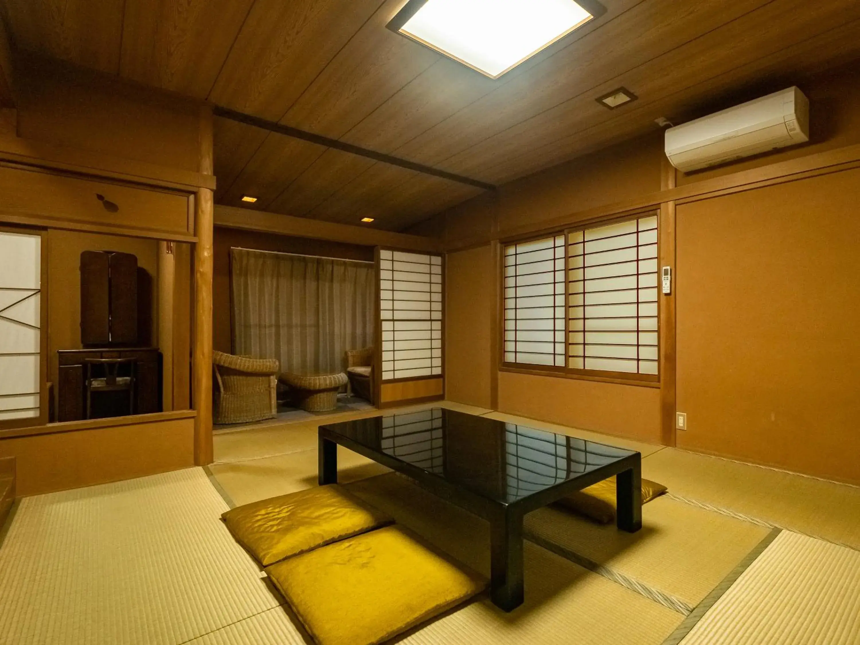 Photo of the whole room in Hakone Onsen Sanso Nakamura Photo of the whole room in Hakone Onsen Sanso Nakamura