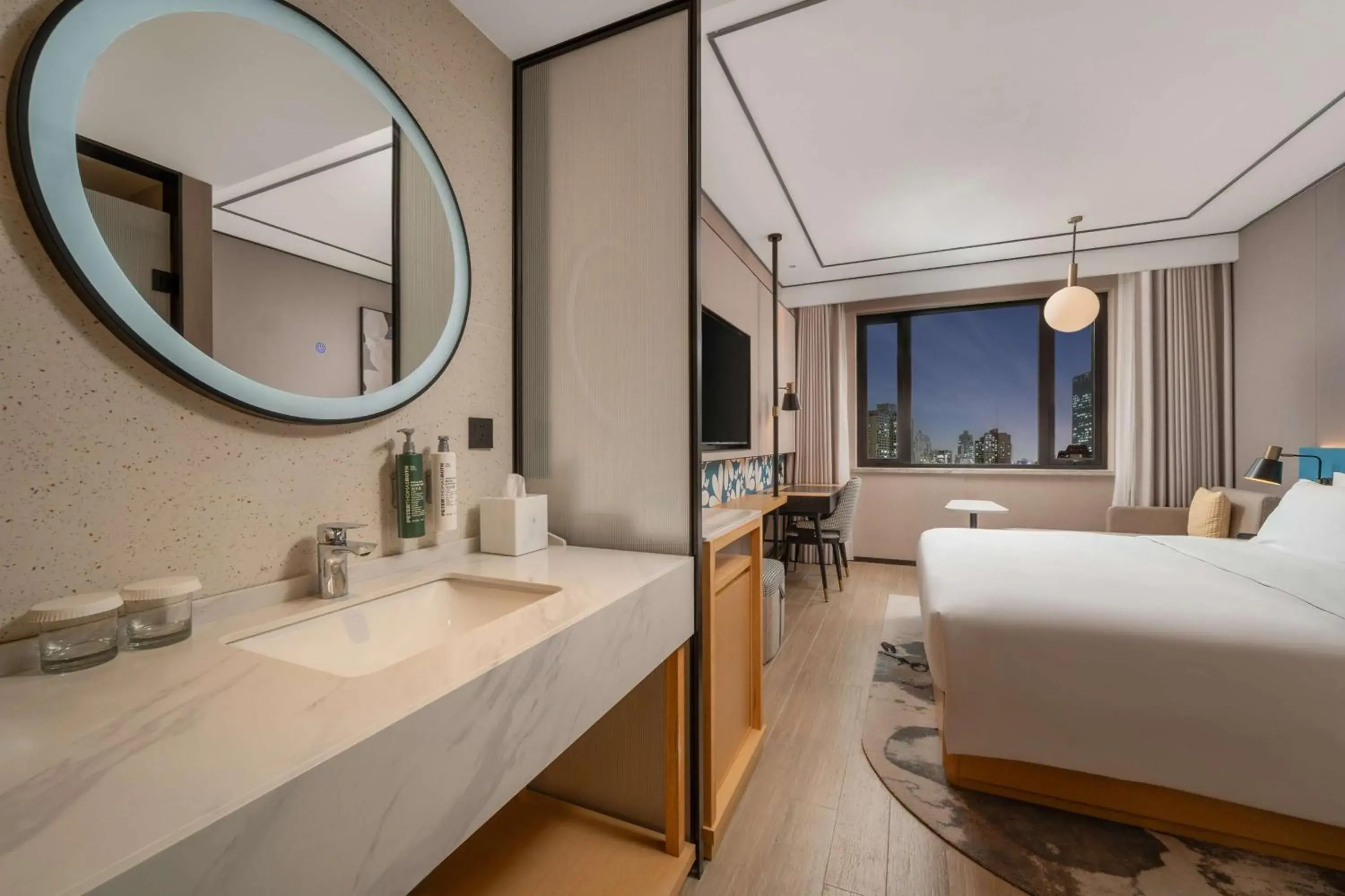 Bed in Hilton Garden Inn Shanghai Caoyang Bed in Hilton Garden Inn Shanghai Caoyang