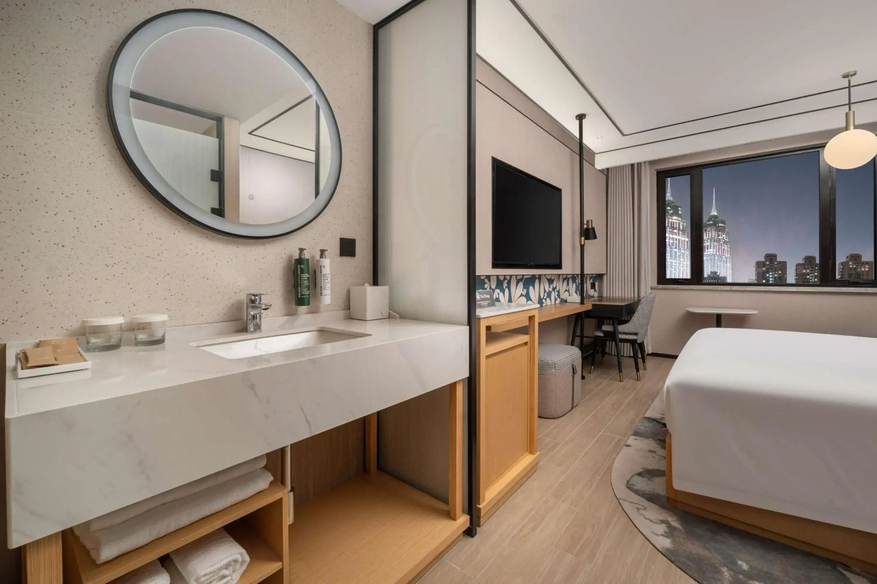 Bed in Hilton Garden Inn Shanghai Caoyang Bed in Hilton Garden Inn Shanghai Caoyang