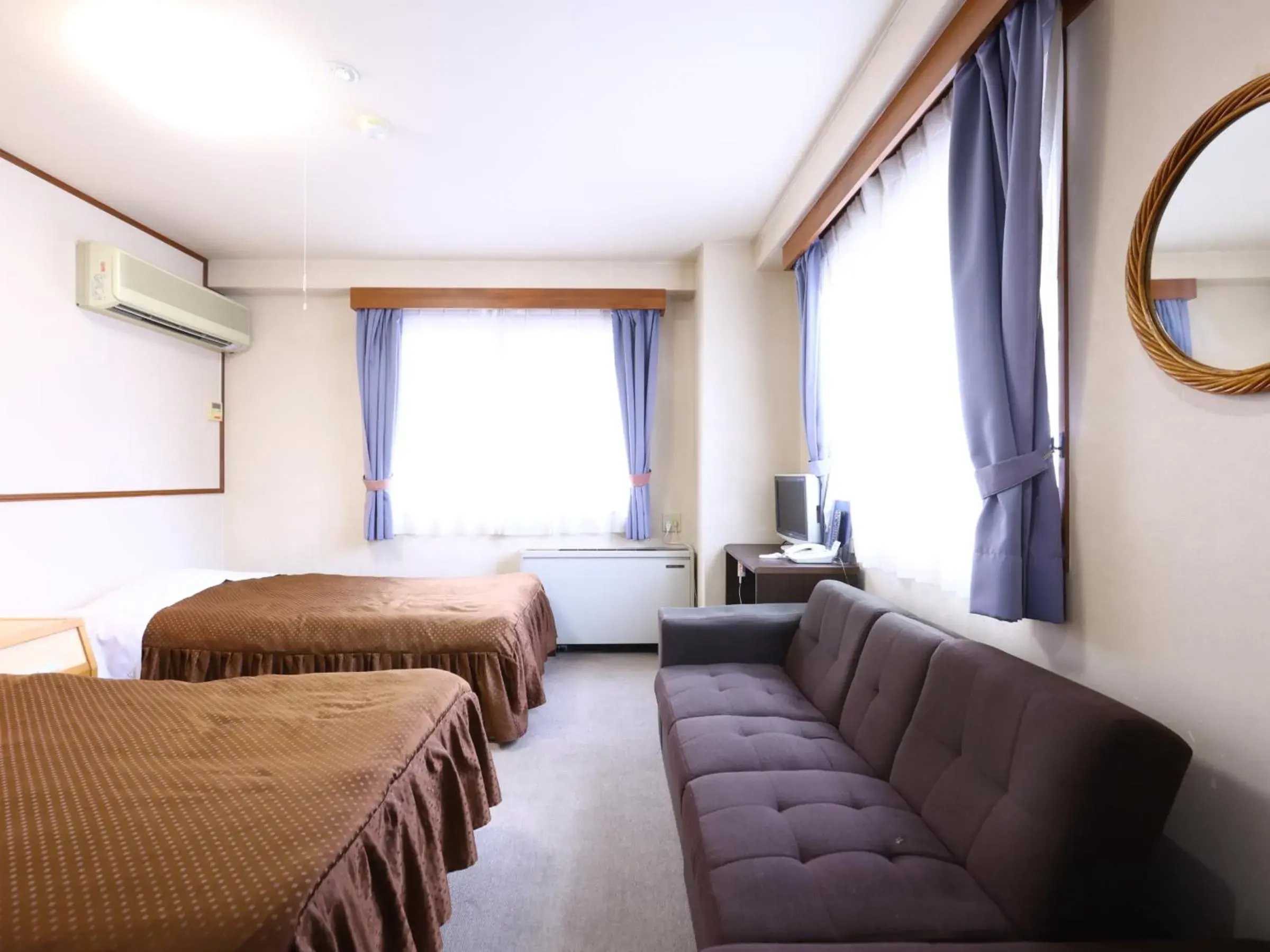 Economy Twin Room - single occupancy in Hotel Sunplaza Tsugaike Economy Twin Room - single occupancy in Hotel Sunplaza Tsugaike
