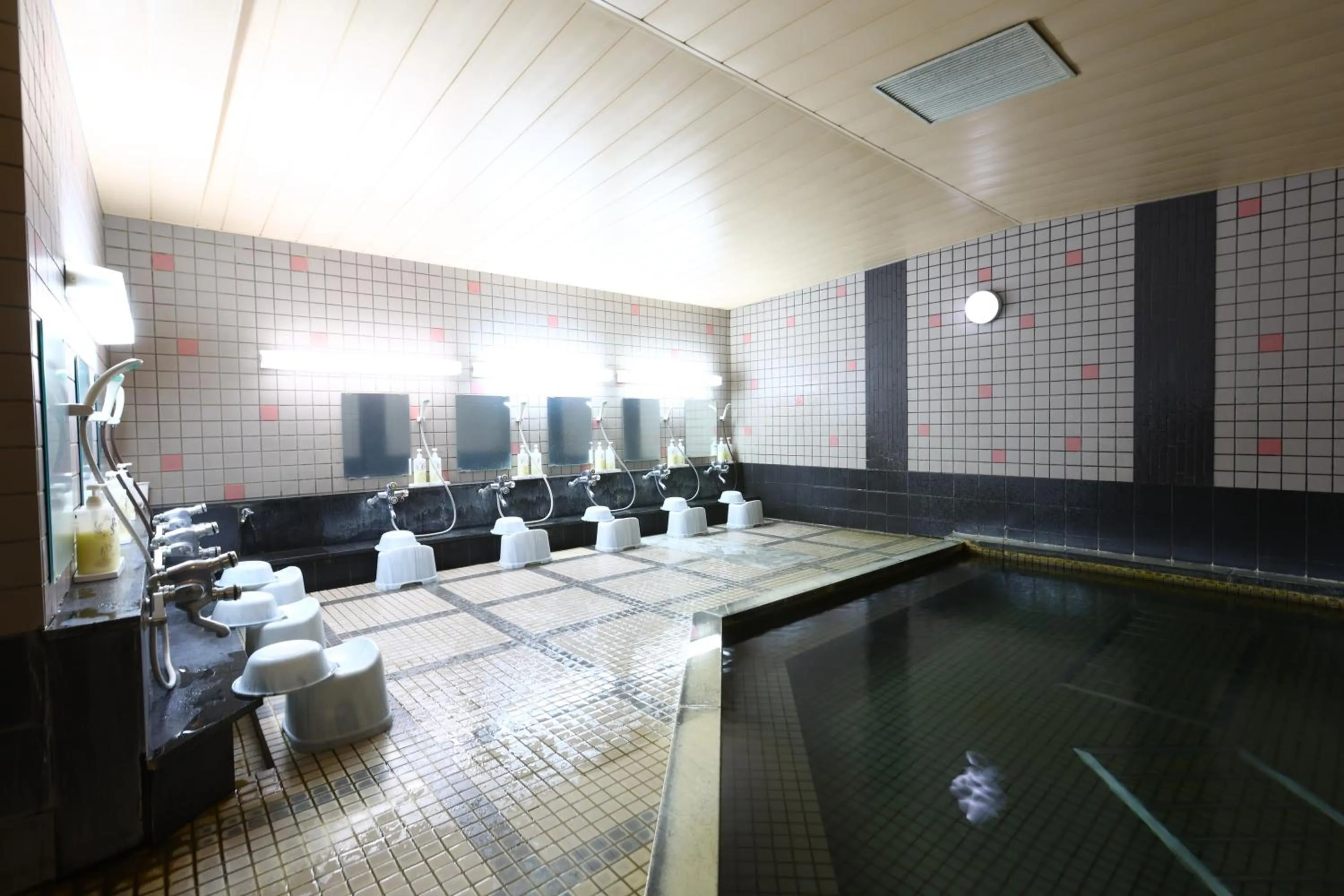 Hot Spring Bath in Hotel Sunplaza Tsugaike