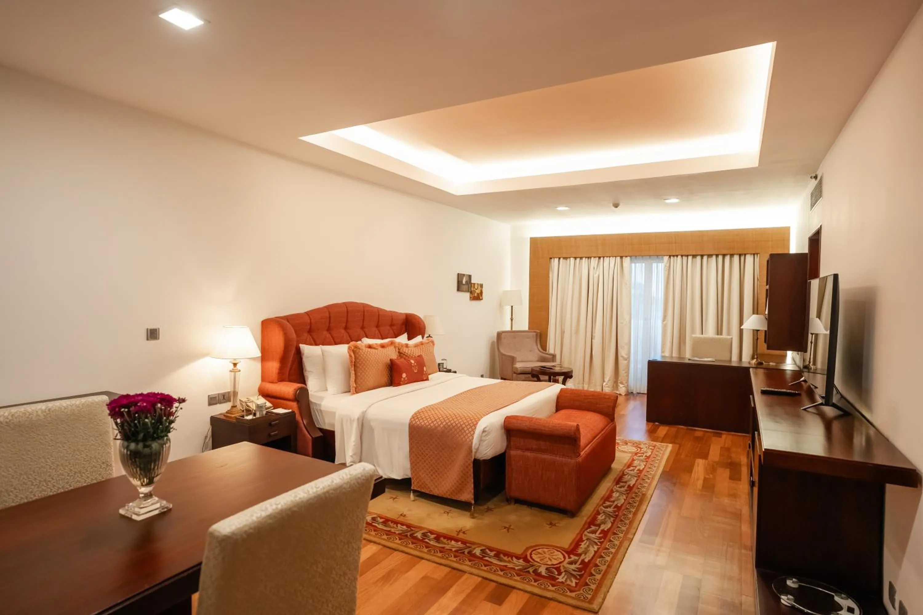 Bed in The Leela Ashtamudi, A Raviz Hotel