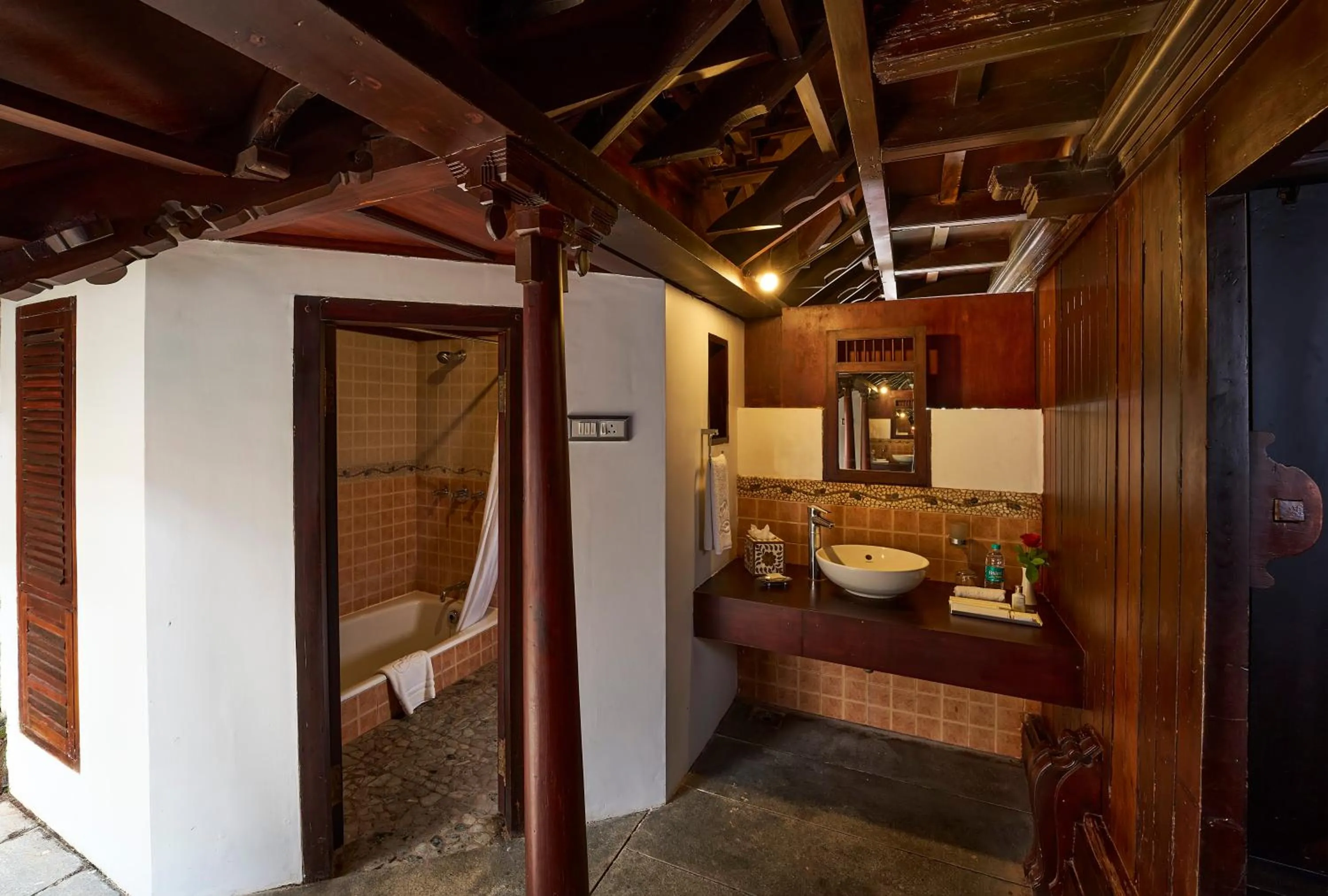 Toilet in The Leela Ashtamudi, A Raviz Hotel