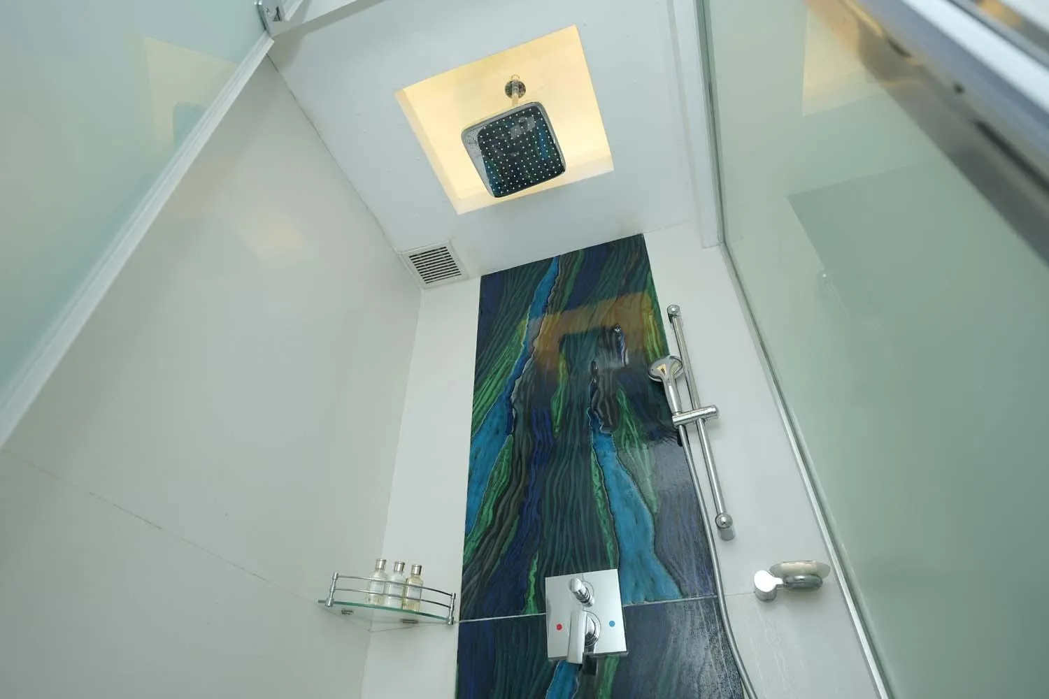 Shower in The Leela Ashtamudi, A Raviz Hotel