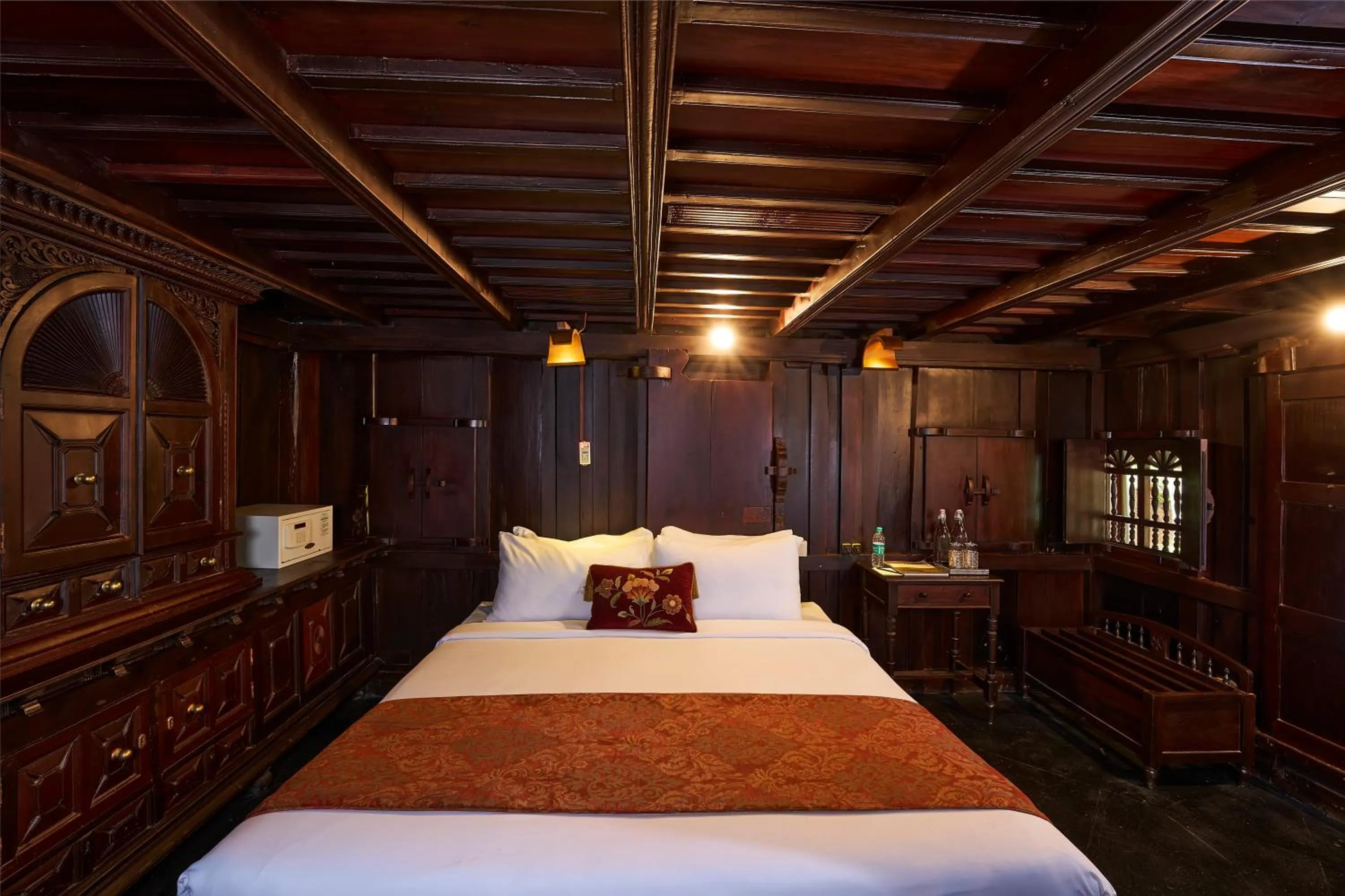 Bed in The Leela Ashtamudi, A Raviz Hotel