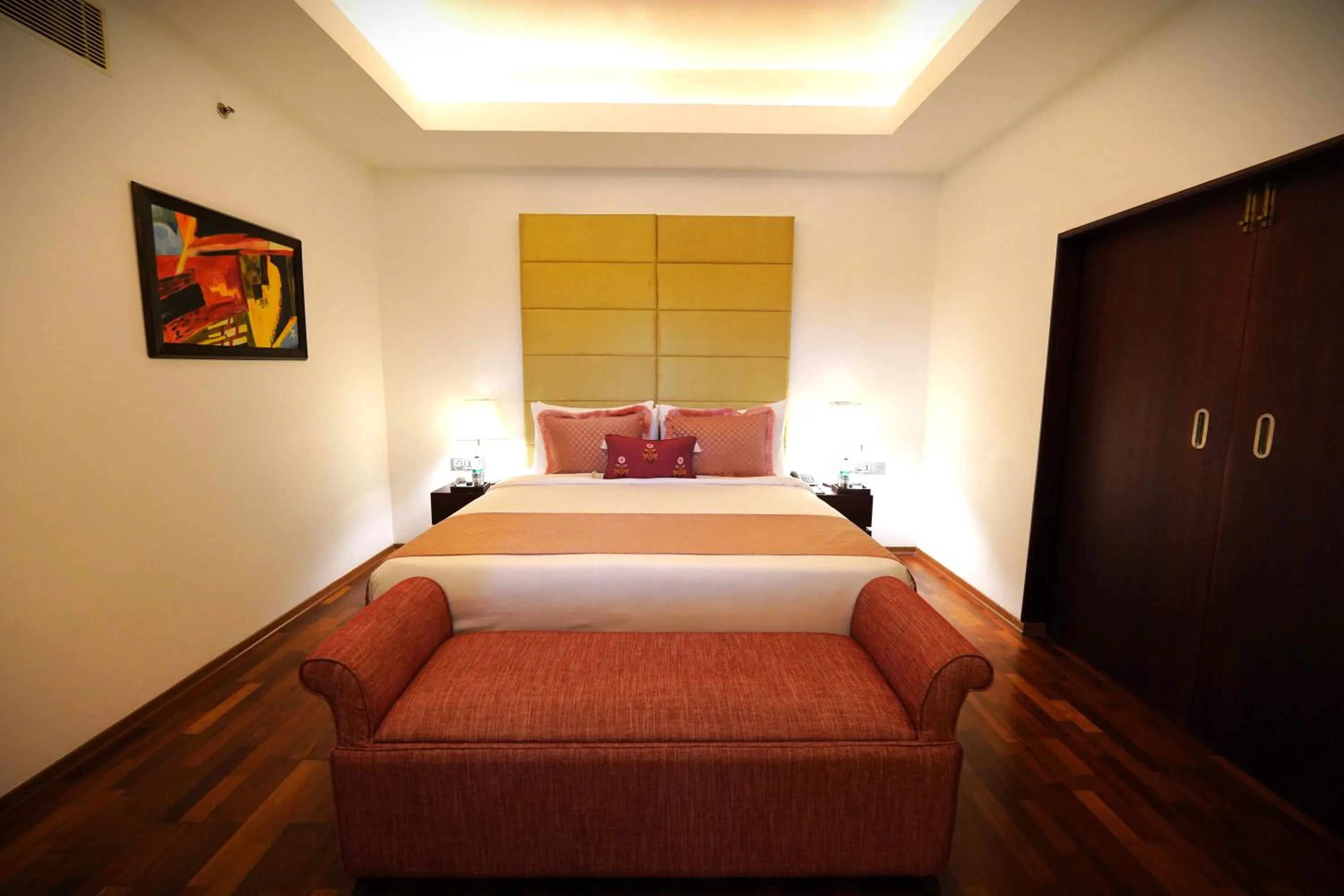 Bed in The Leela Ashtamudi, A Raviz Hotel