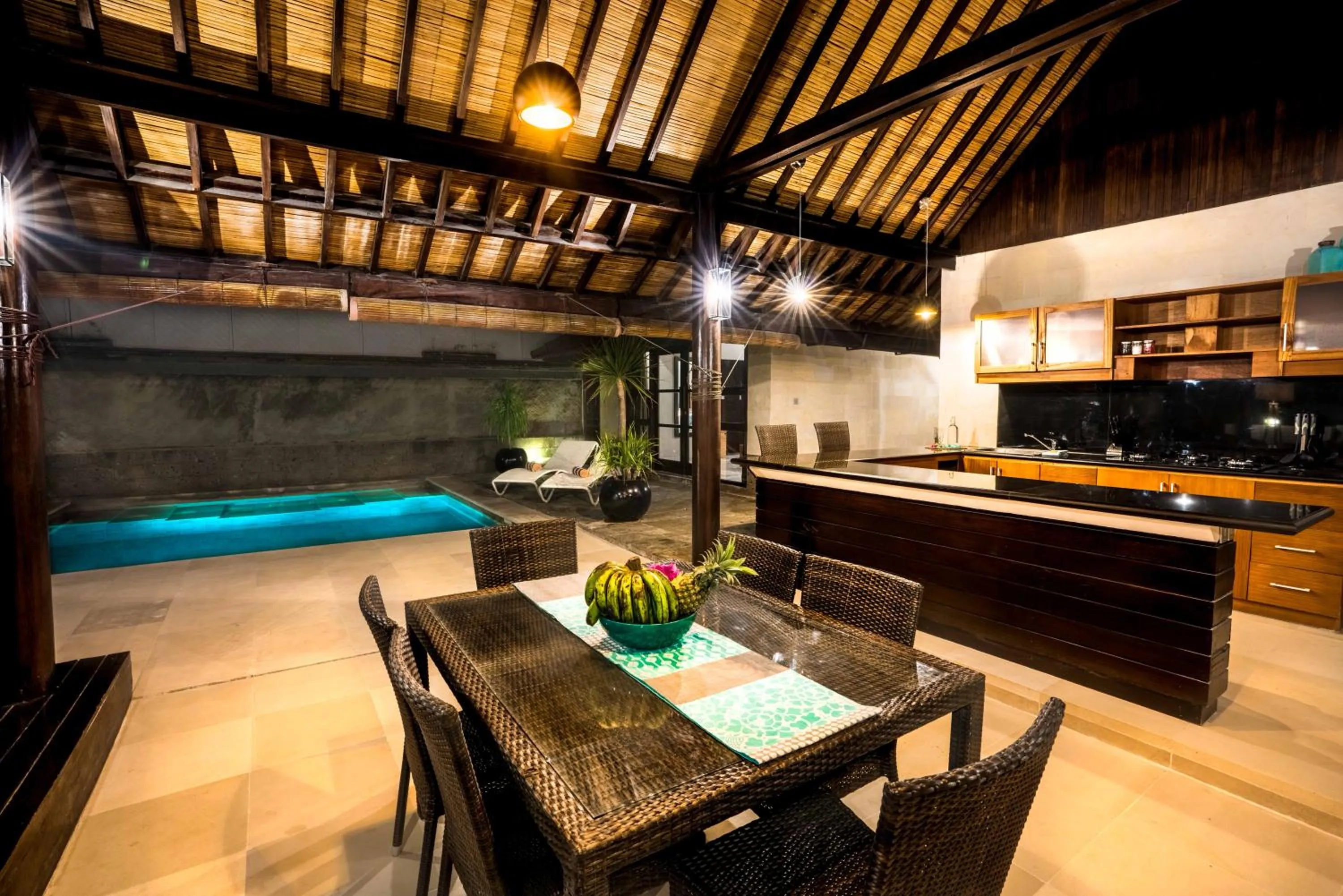 Kitchen or kitchenette in Gili Villas
