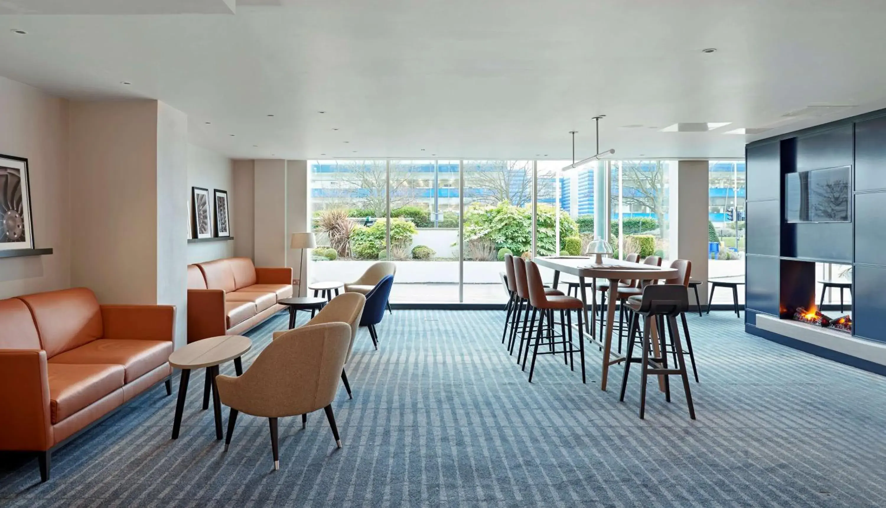 Lobby or reception in Hyatt Place London Heathrow Airport Lobby or reception in Hyatt Place London Heathrow Airport