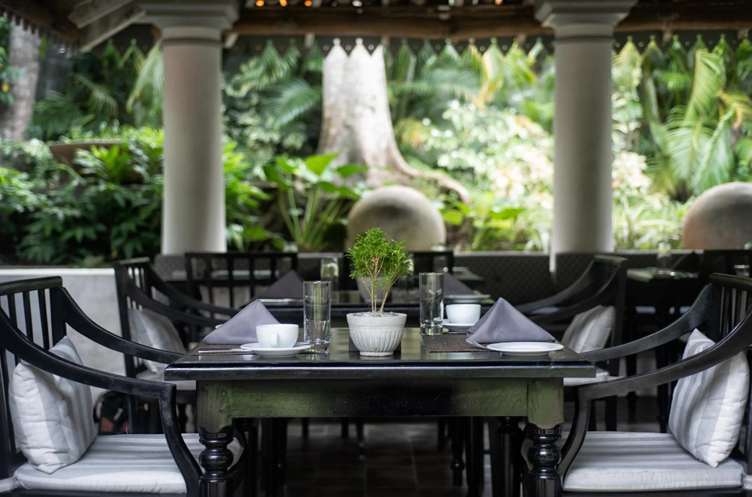 Restaurant/places to eat in Wallawwa