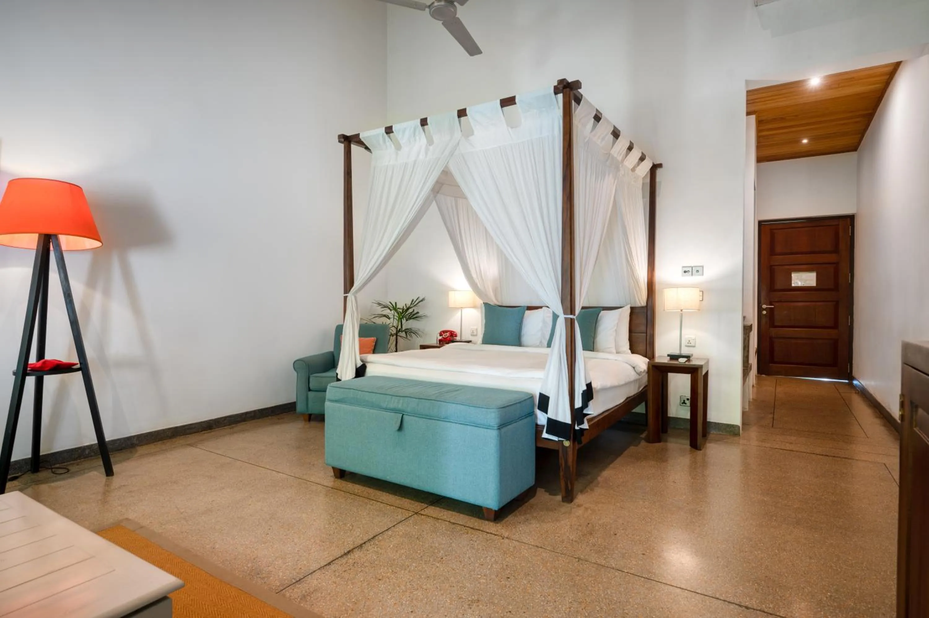 Photo of the whole room, Bed in Wallawwa