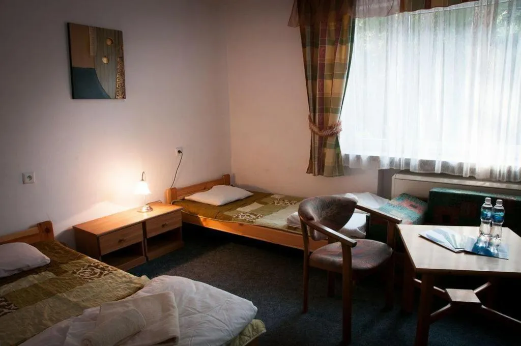 Triple Room in Centrum Szkolenia i Rekreacji Krasnobród