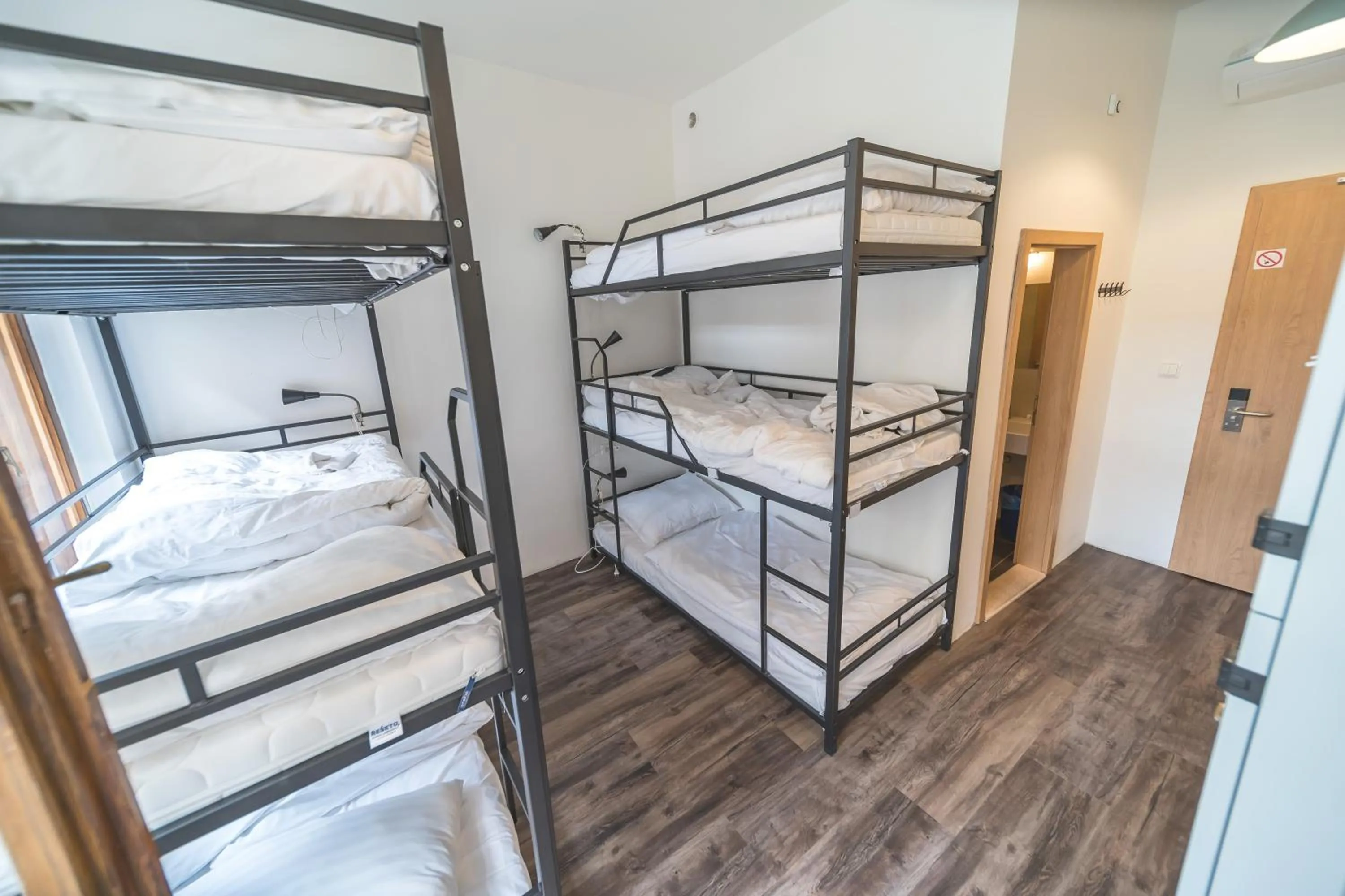 Bedroom, Bed in Hostel Orange