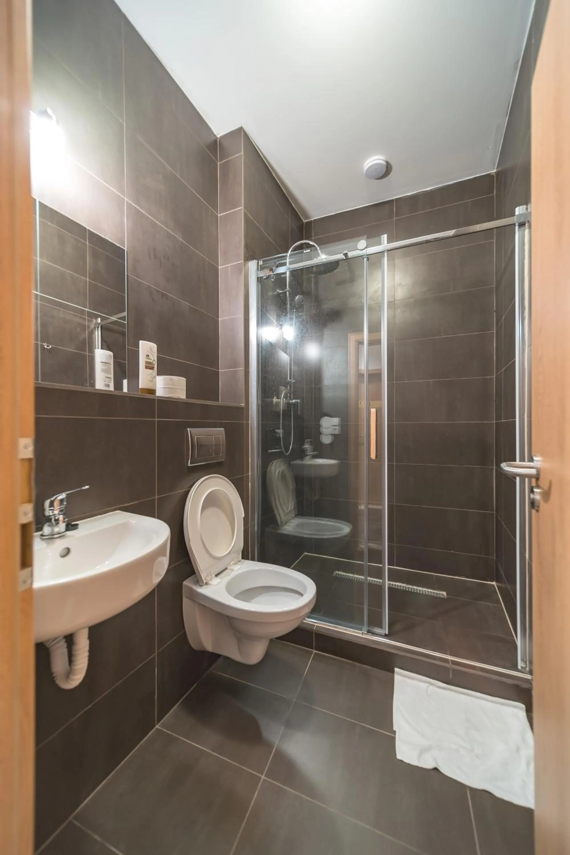 Bathroom in Hostel Orange