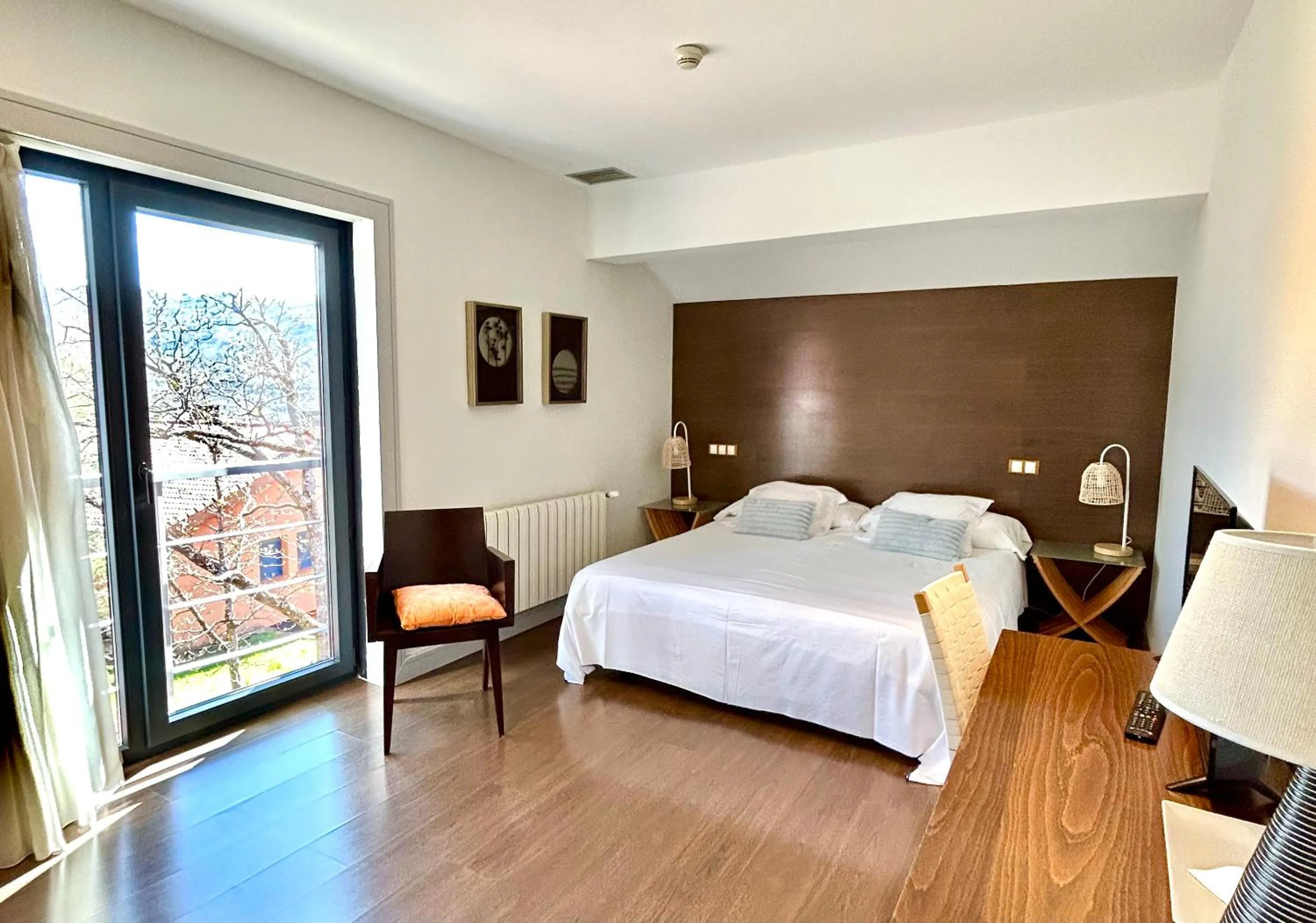 Photo of the whole room, Bed in Luces del Poniente