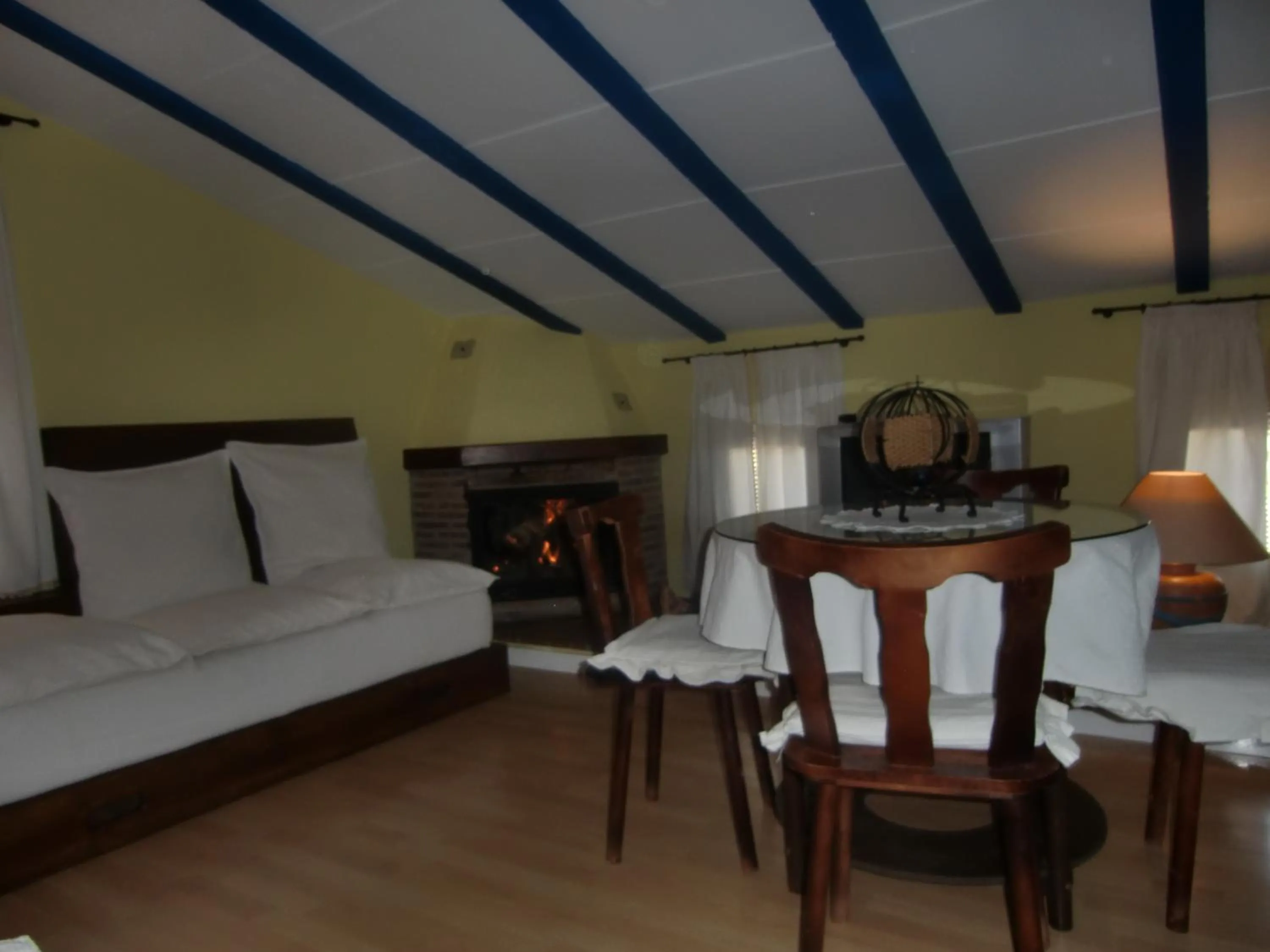 Living room, Bed in Casa Rural Jose Trullenque