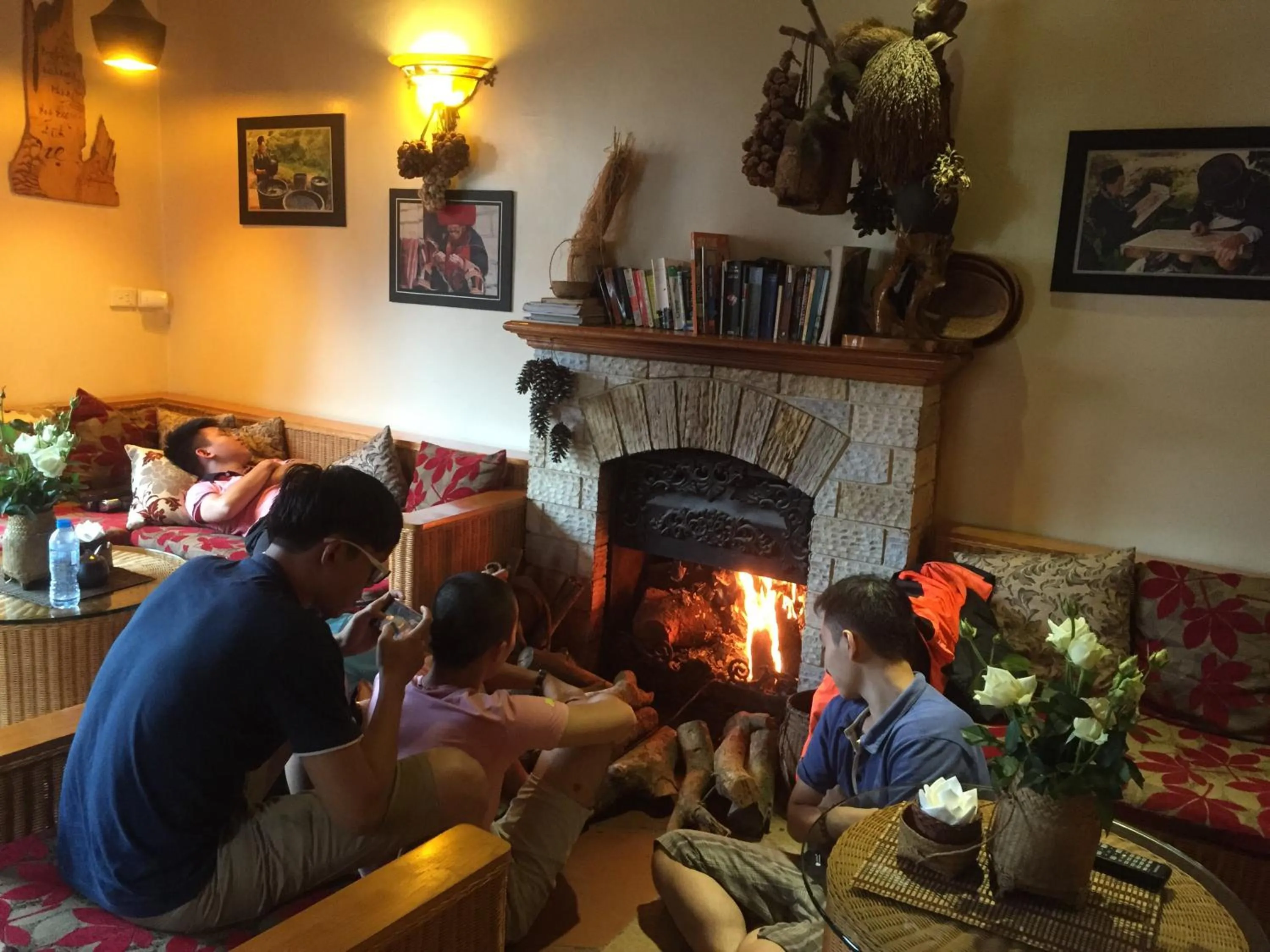group of guests in Thai Binh Sapa Hotel