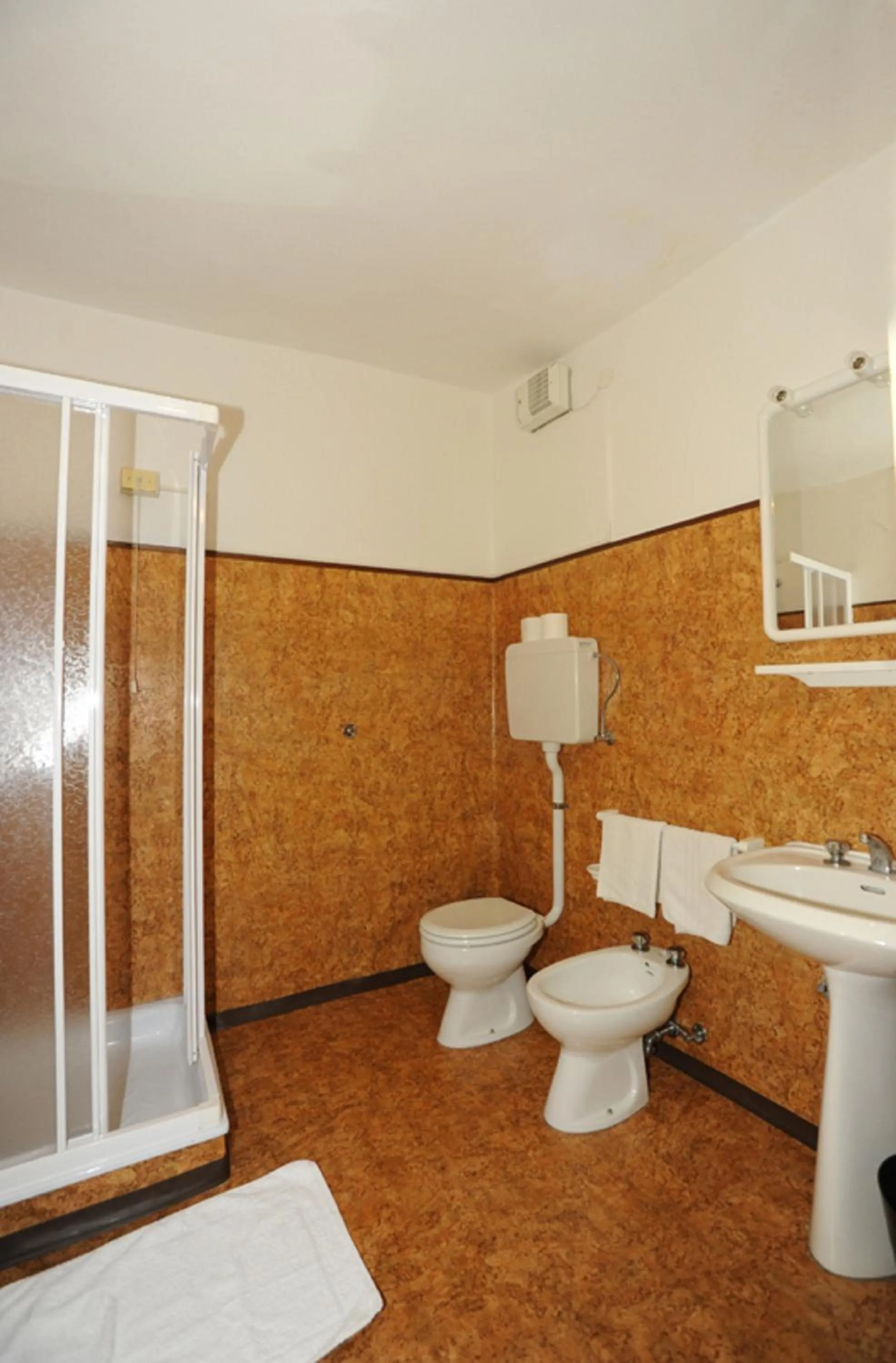 Bathroom in Albergo La Montanara