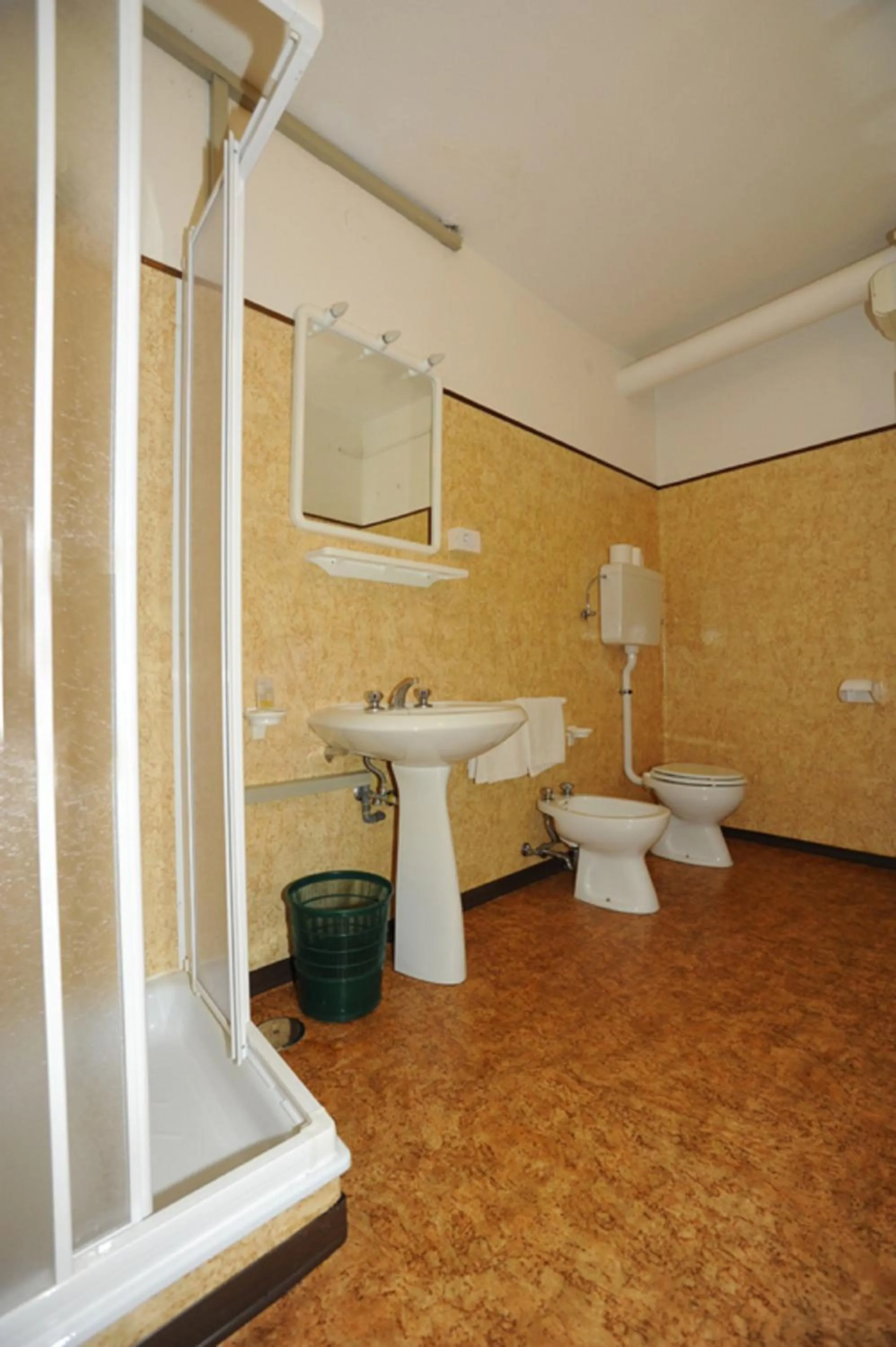 Bathroom in Albergo La Montanara