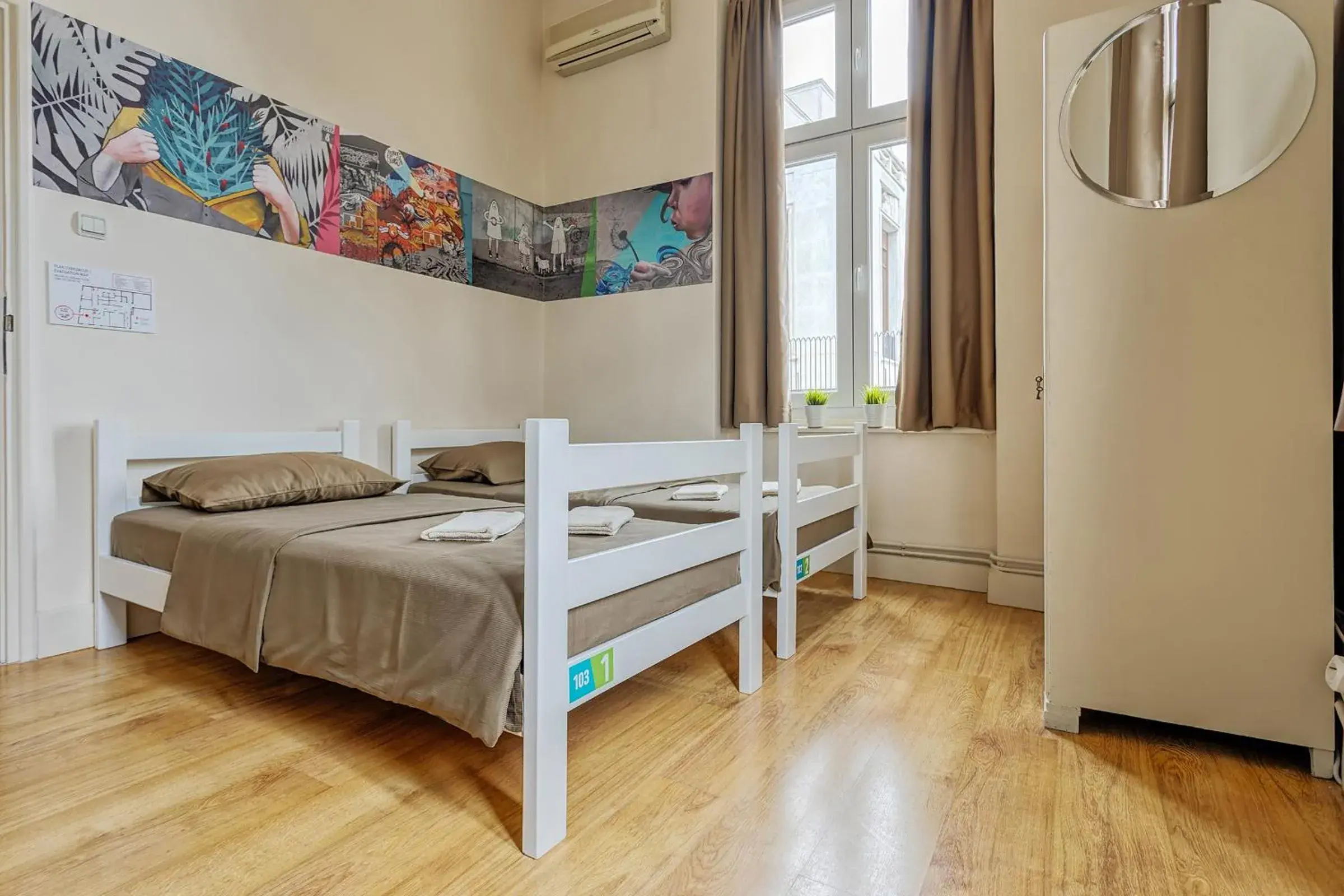 Double or Twin Room with Private External Bathroom in Booking BnB Double or Twin Room with Private External Bathroom in Booking BnB