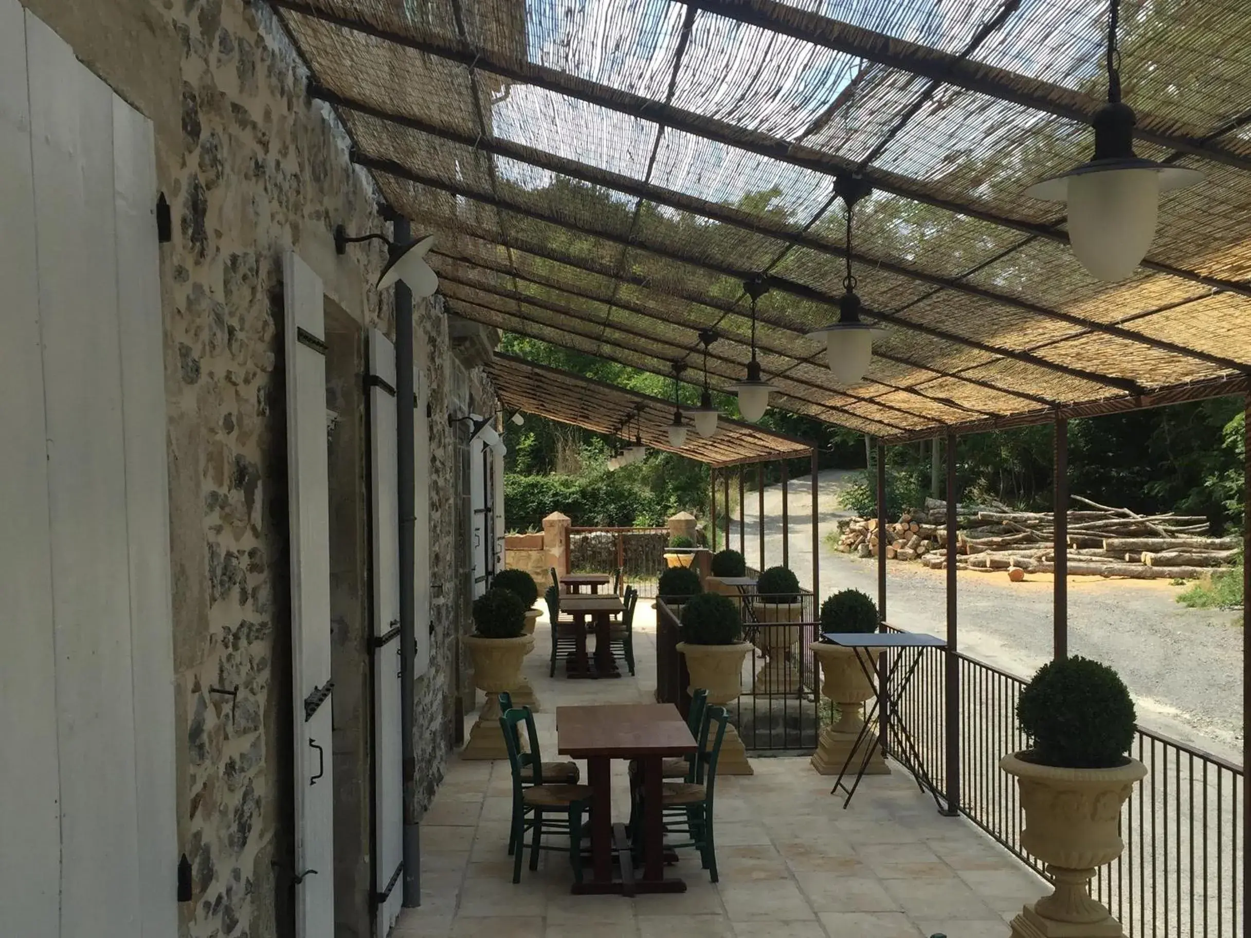 Property building in Moulin A Property building in Moulin A