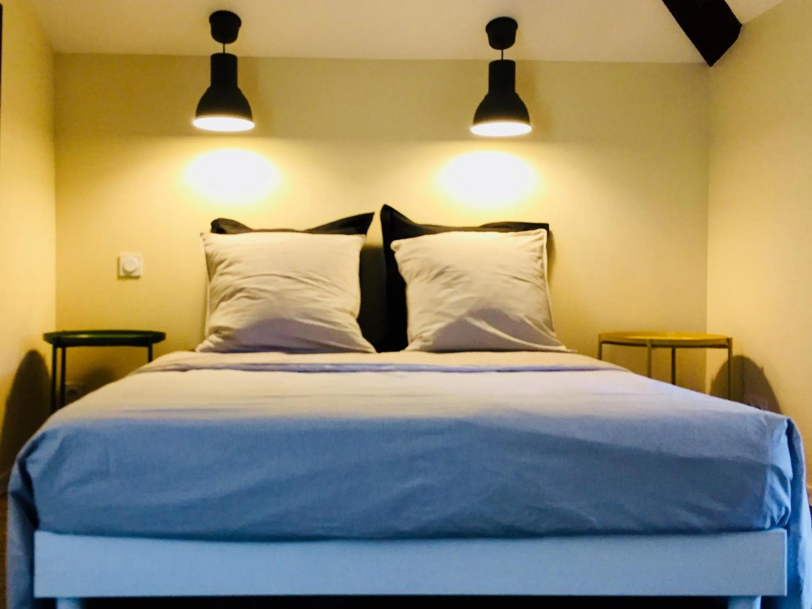 Bedroom, Bed in Moulin A